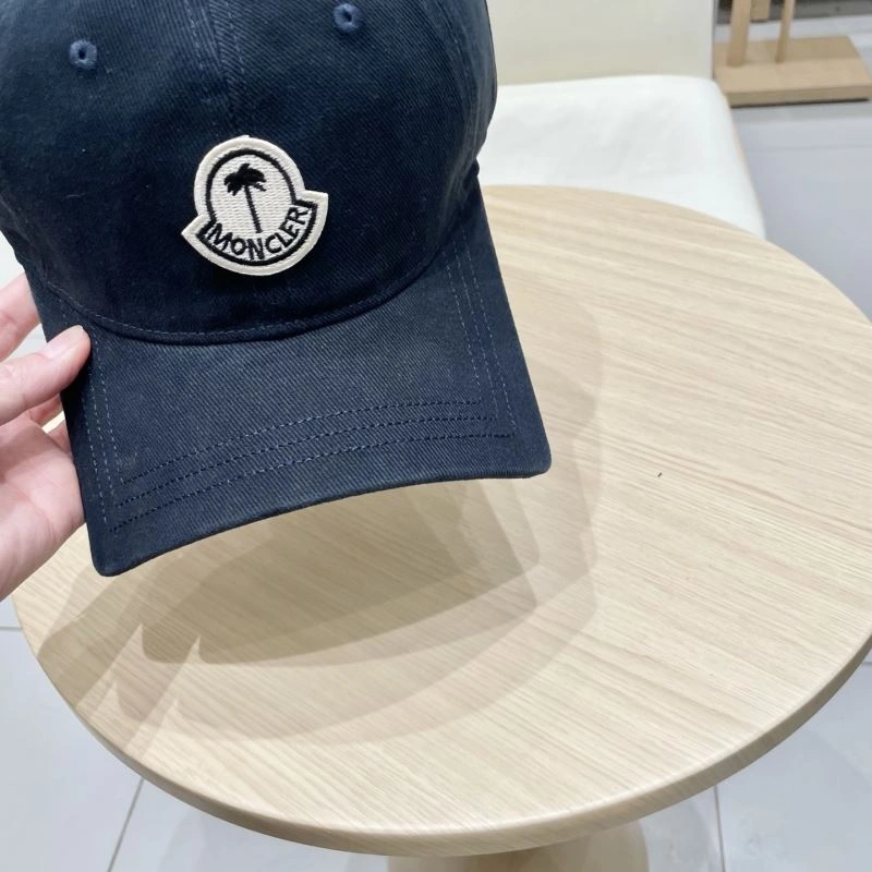 Moncler Caps Sophisticated 257331