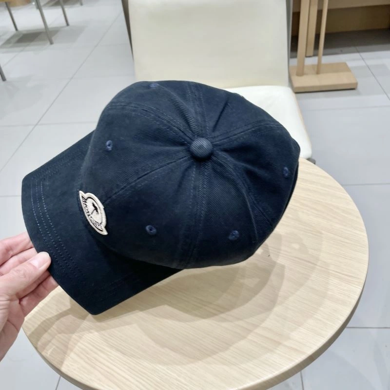 Moncler Caps Sophisticated 257331