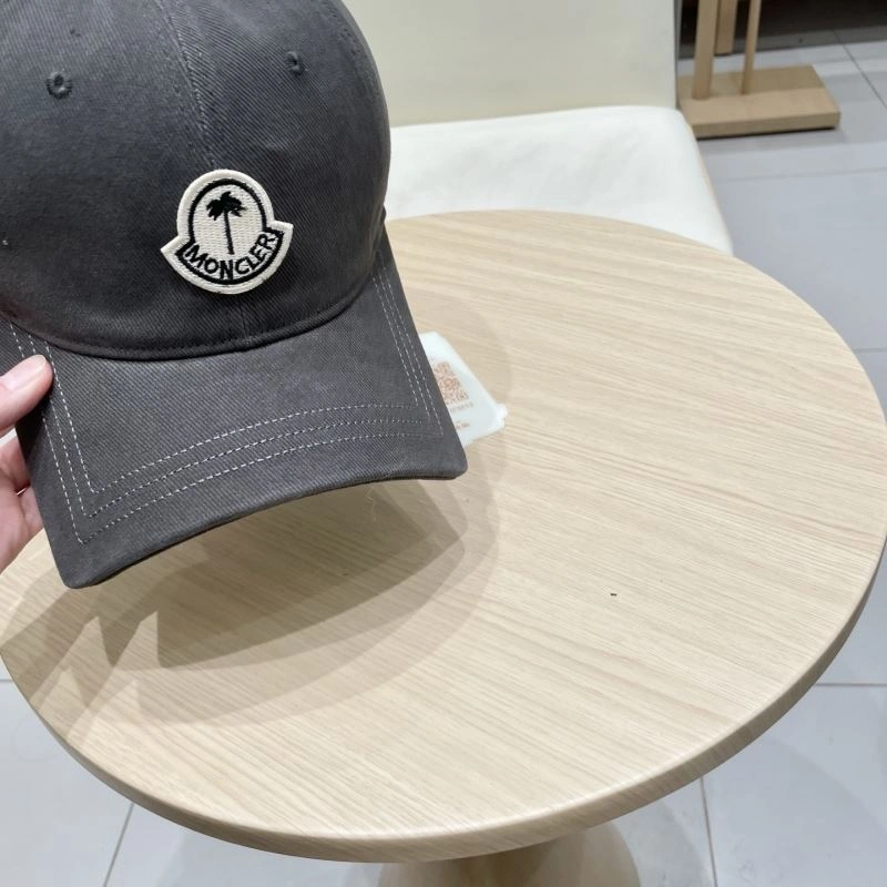Trendsetting Moncler Caps 257330