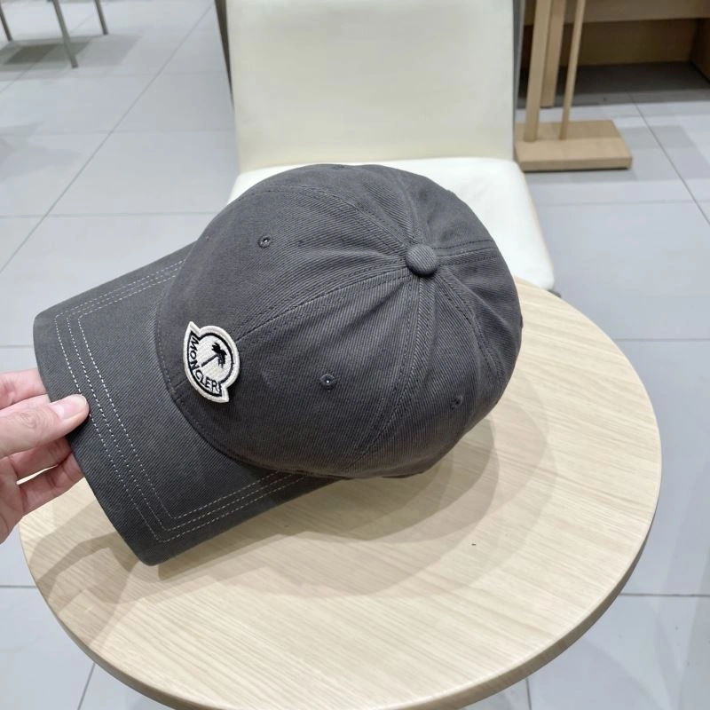 Trendsetting Moncler Caps 257330