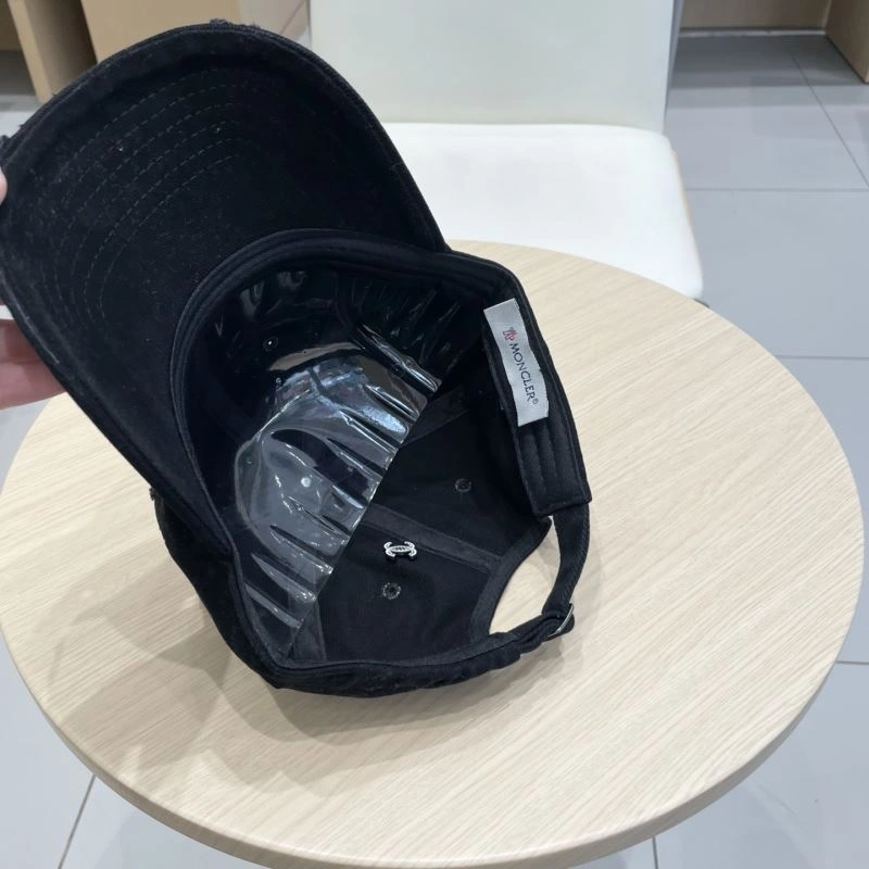 TechFriendly Moncler Caps 261652