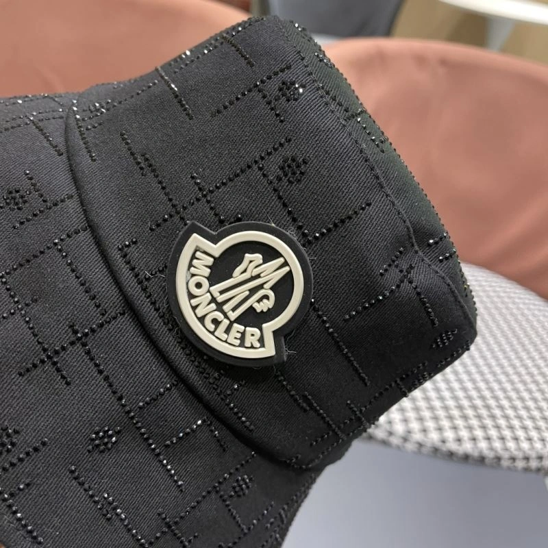 Moncler Caps Sophisticated 261641