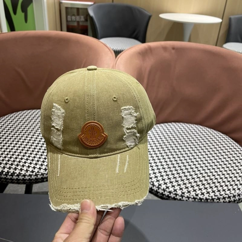 Moncler Caps Bright 261629