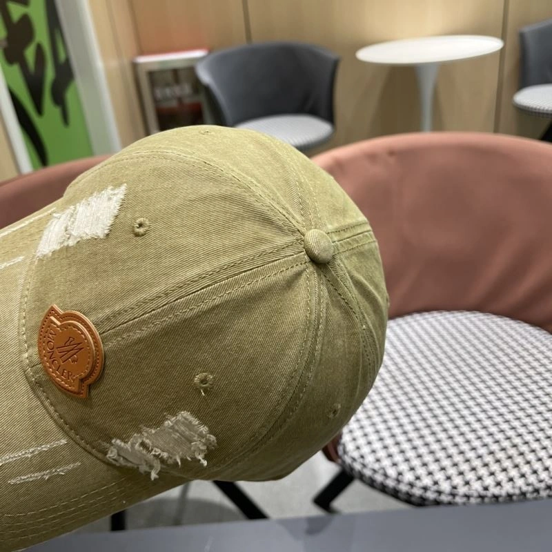 Moncler Caps Bright 261629