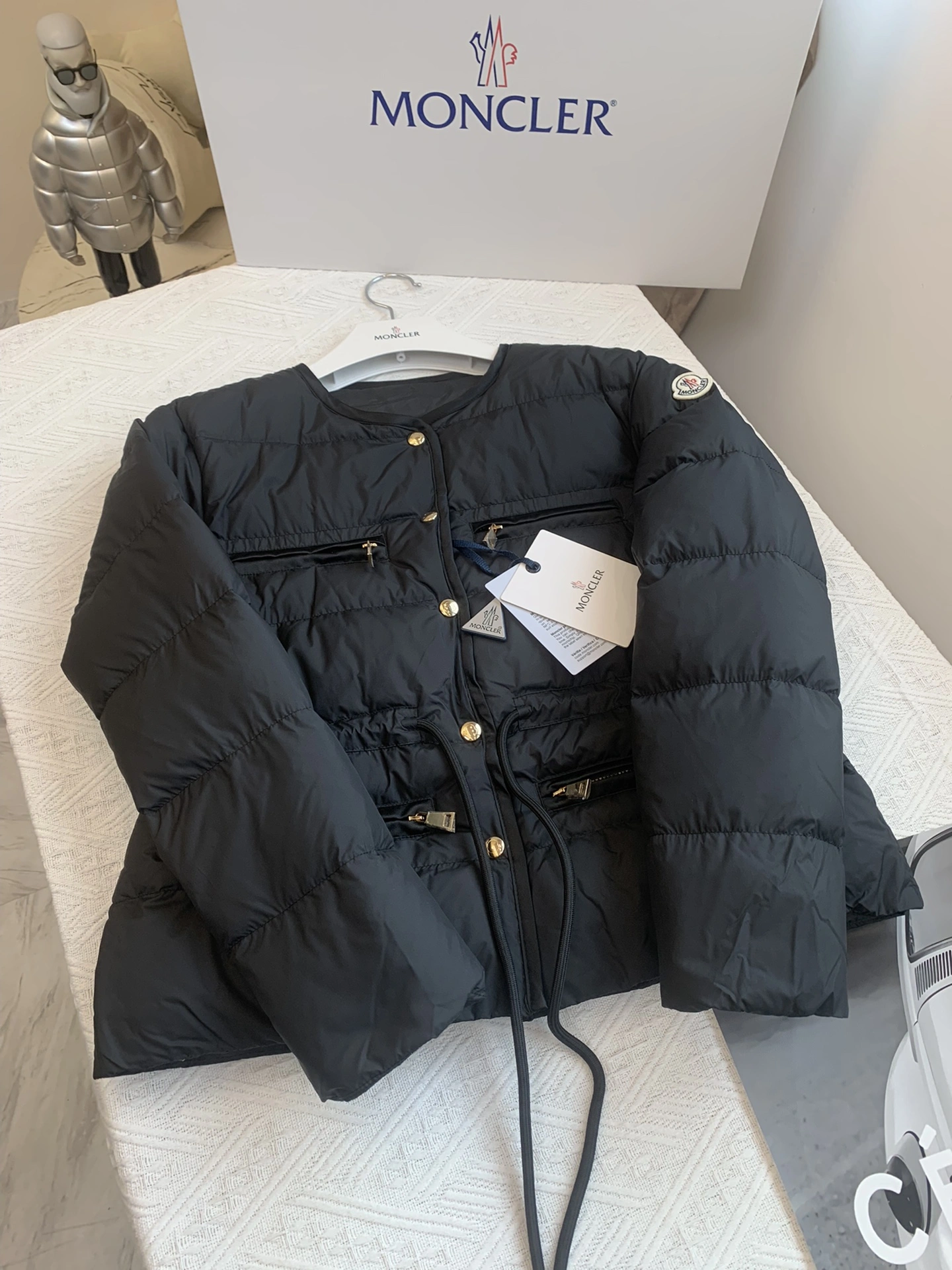 Fashionable Moncler Down Jackets 146691