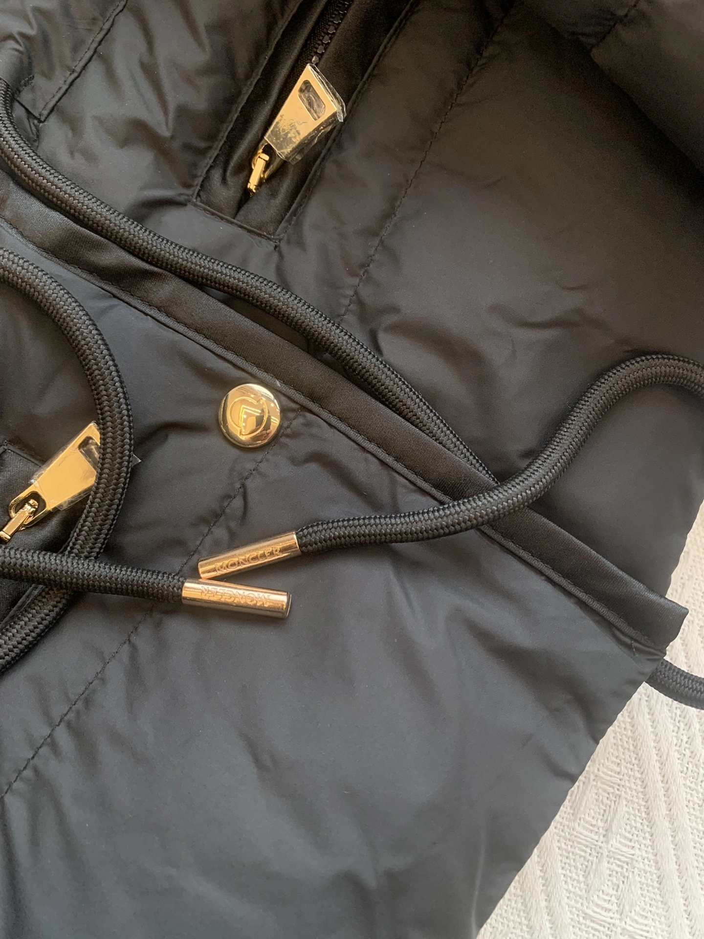 Fashionable Moncler Down Jackets 146691