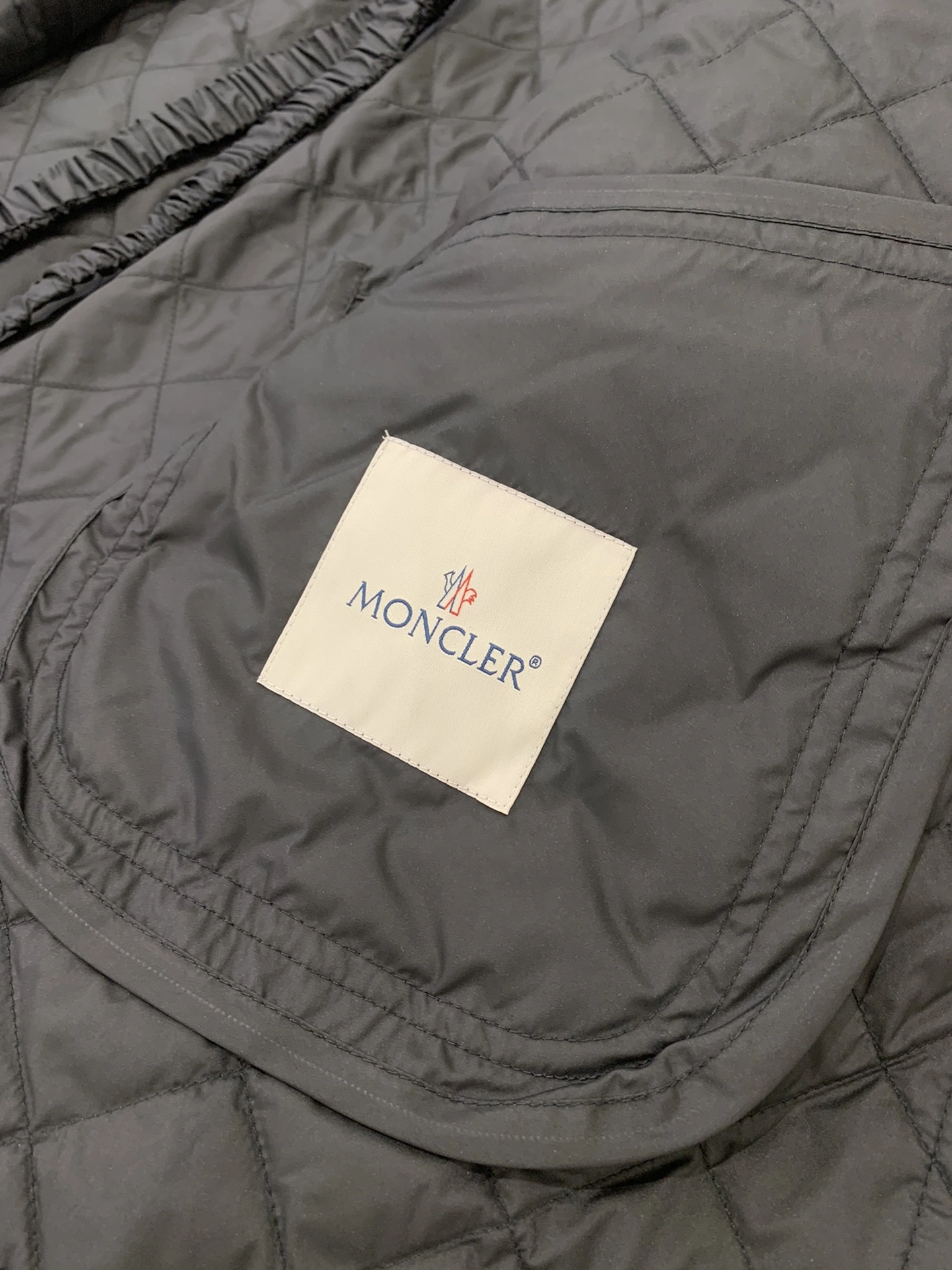 Moncler Down Jackets Trendsetting 146685