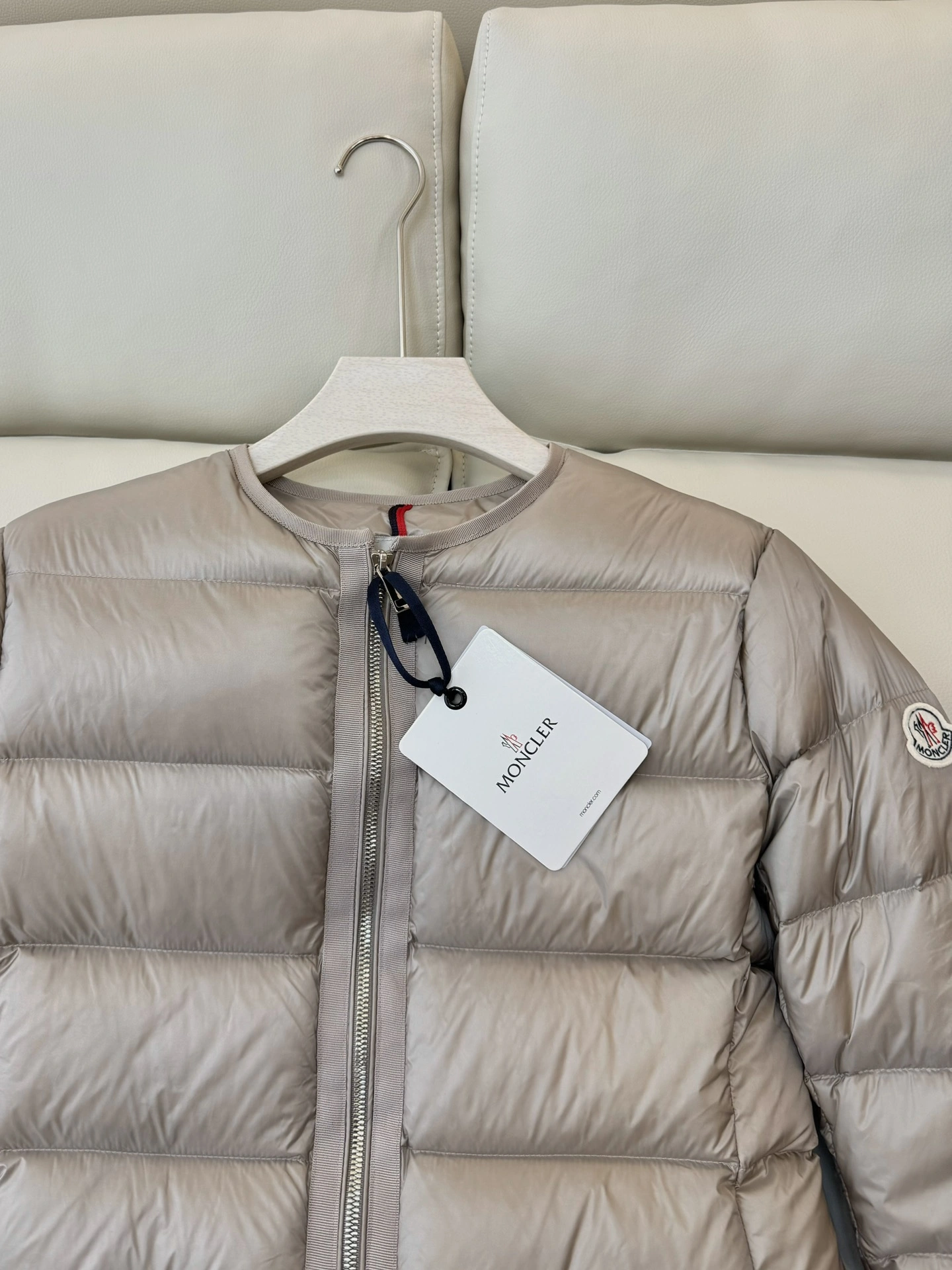 Moncler Down Jackets Flexible 146682