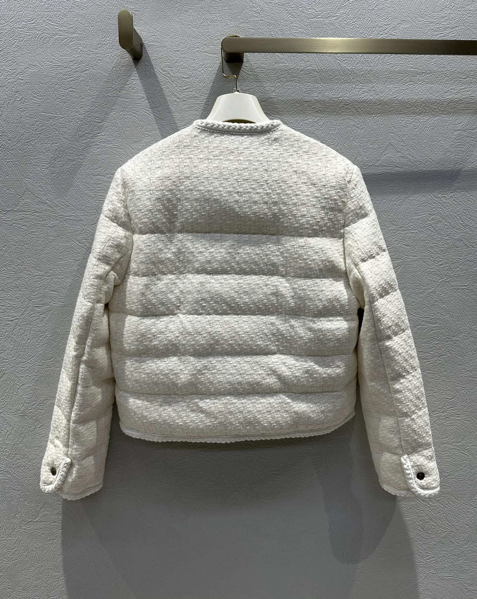 Moncler Down Jackets WellDesigned 146677