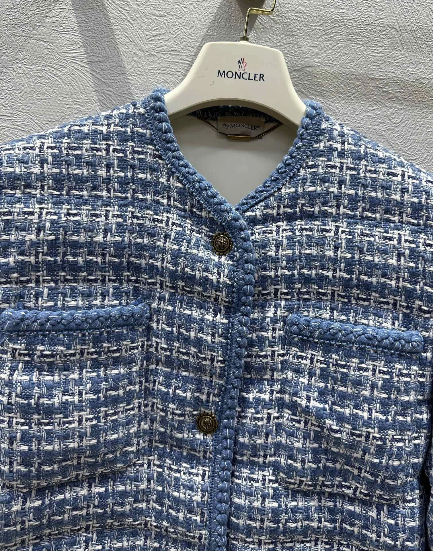Moncler Down Jackets TimelessDesign 146667