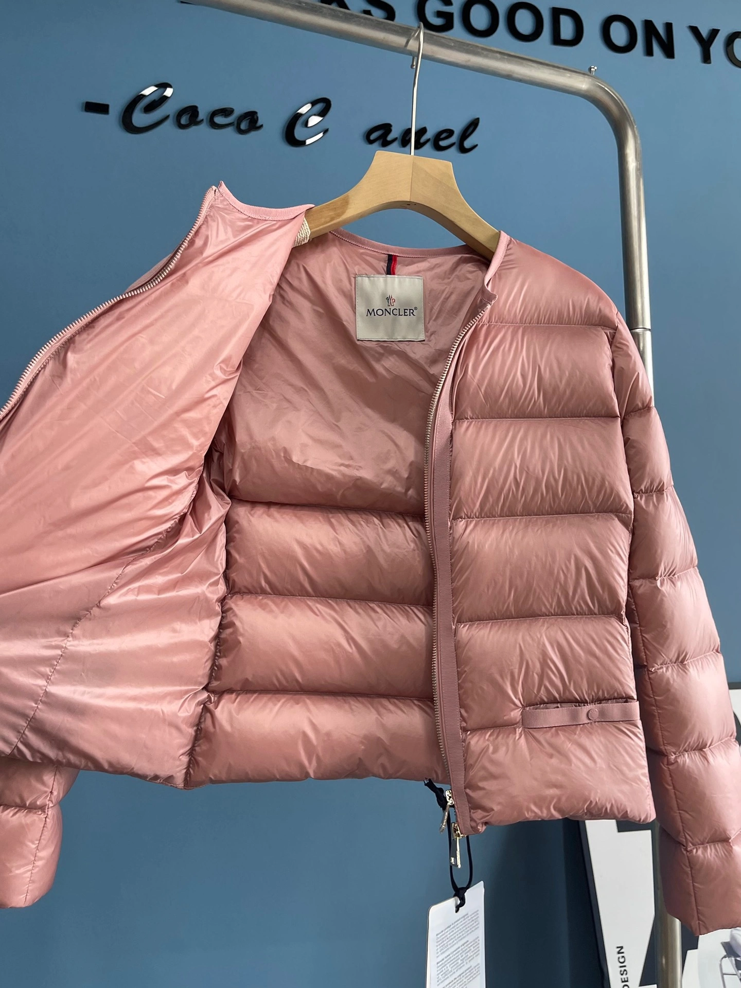 Original Moncler Down Jackets 146674