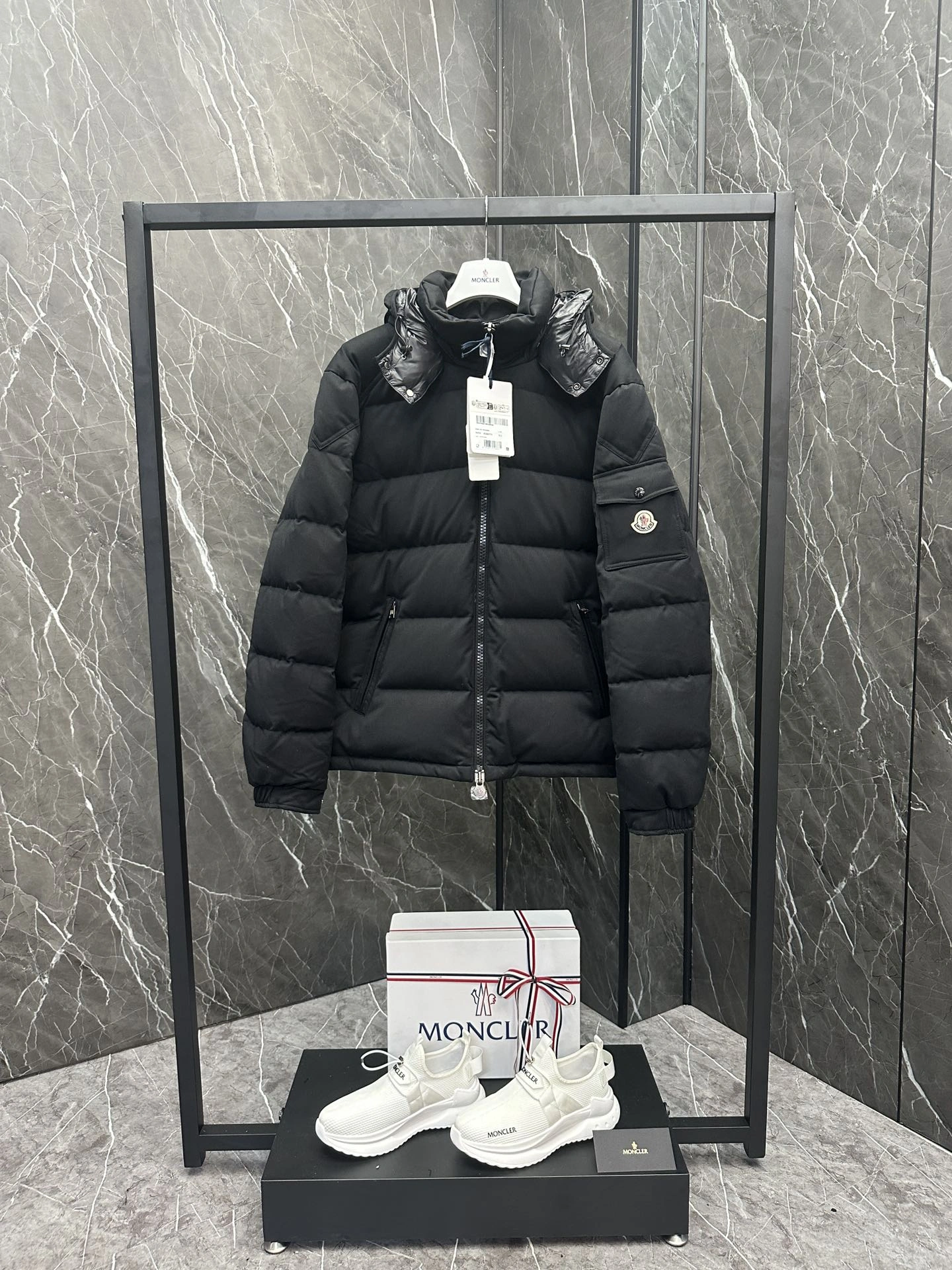 Moncler Down Jackets Lightweight 146657