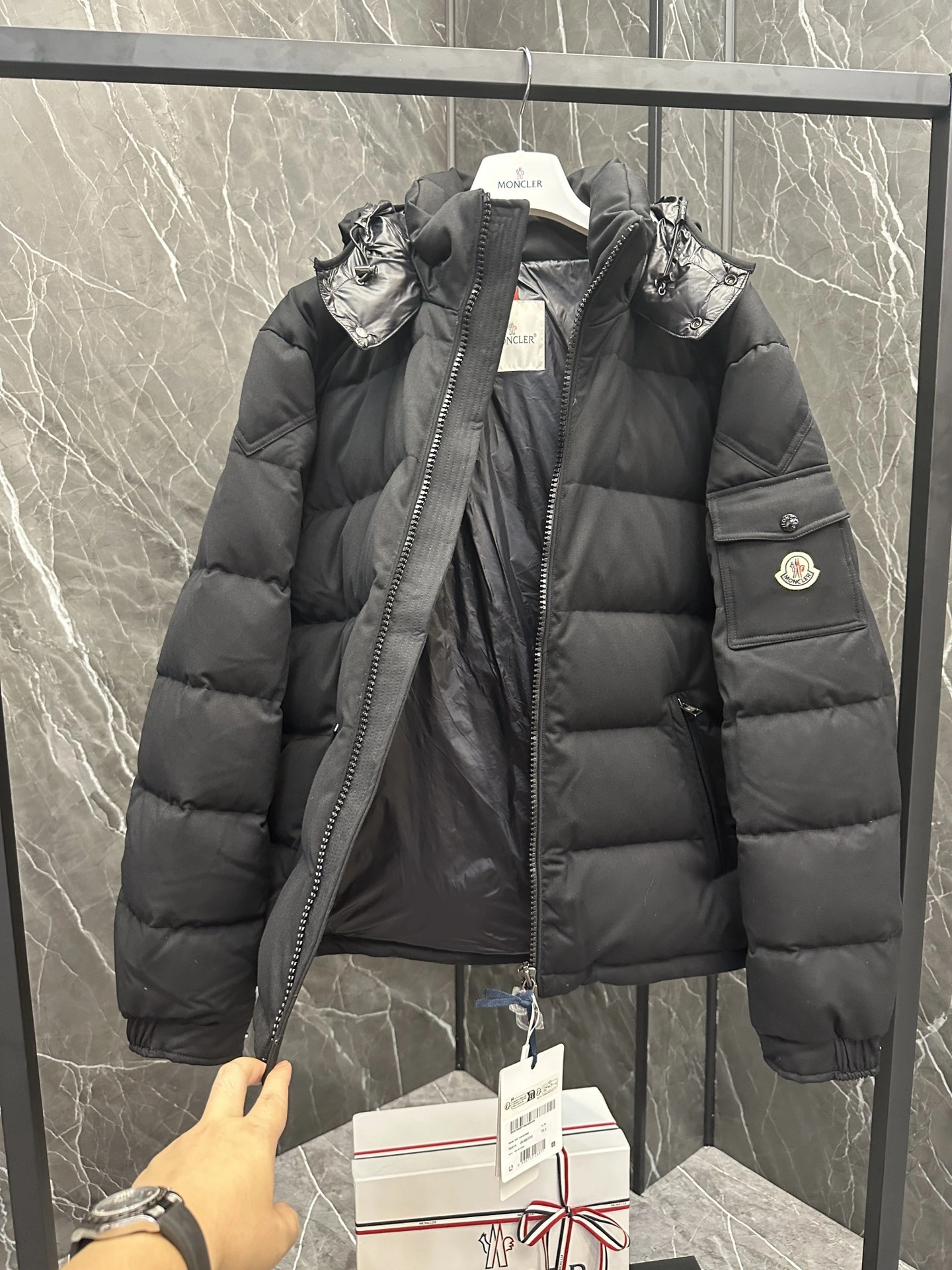 Moncler Down Jackets Lightweight 146657