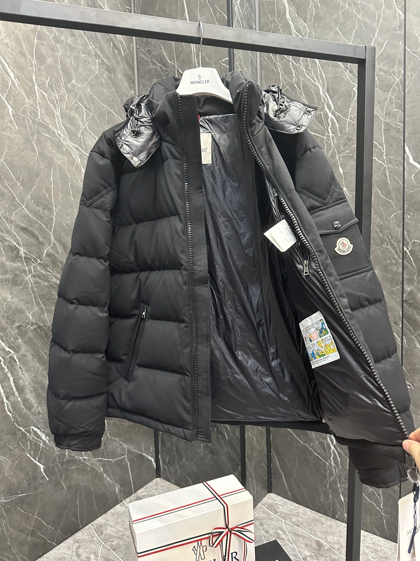 Moncler Down Jackets Lightweight 146657