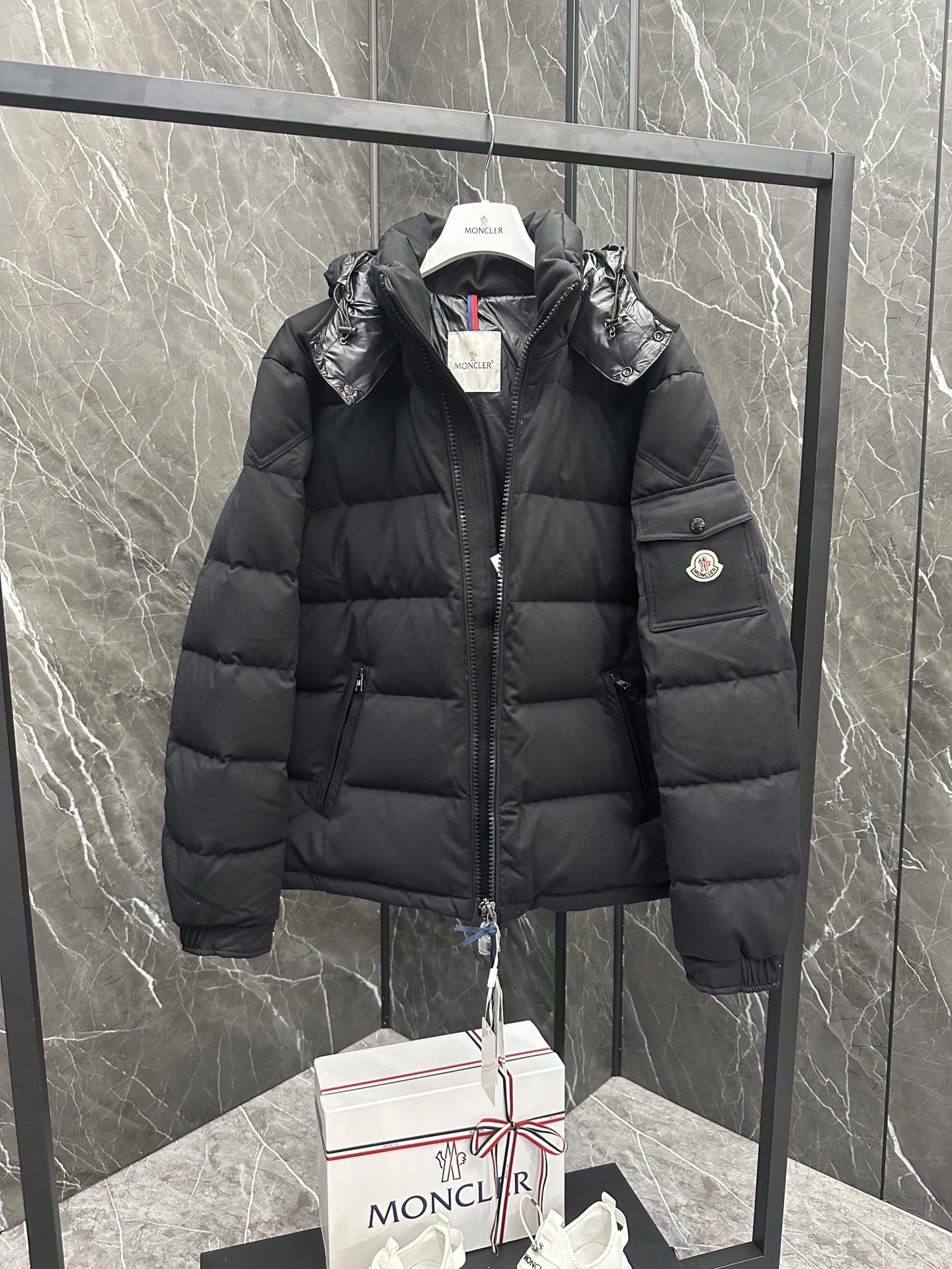 Moncler Down Jackets Lightweight 146657