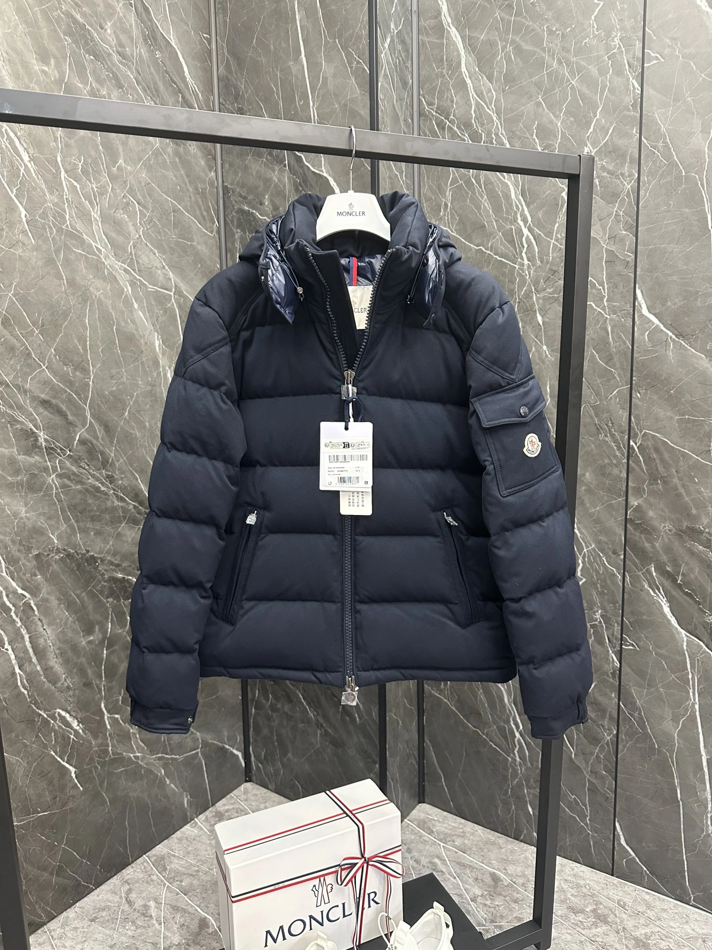 Moncler Down Jackets TechFriendly 146668