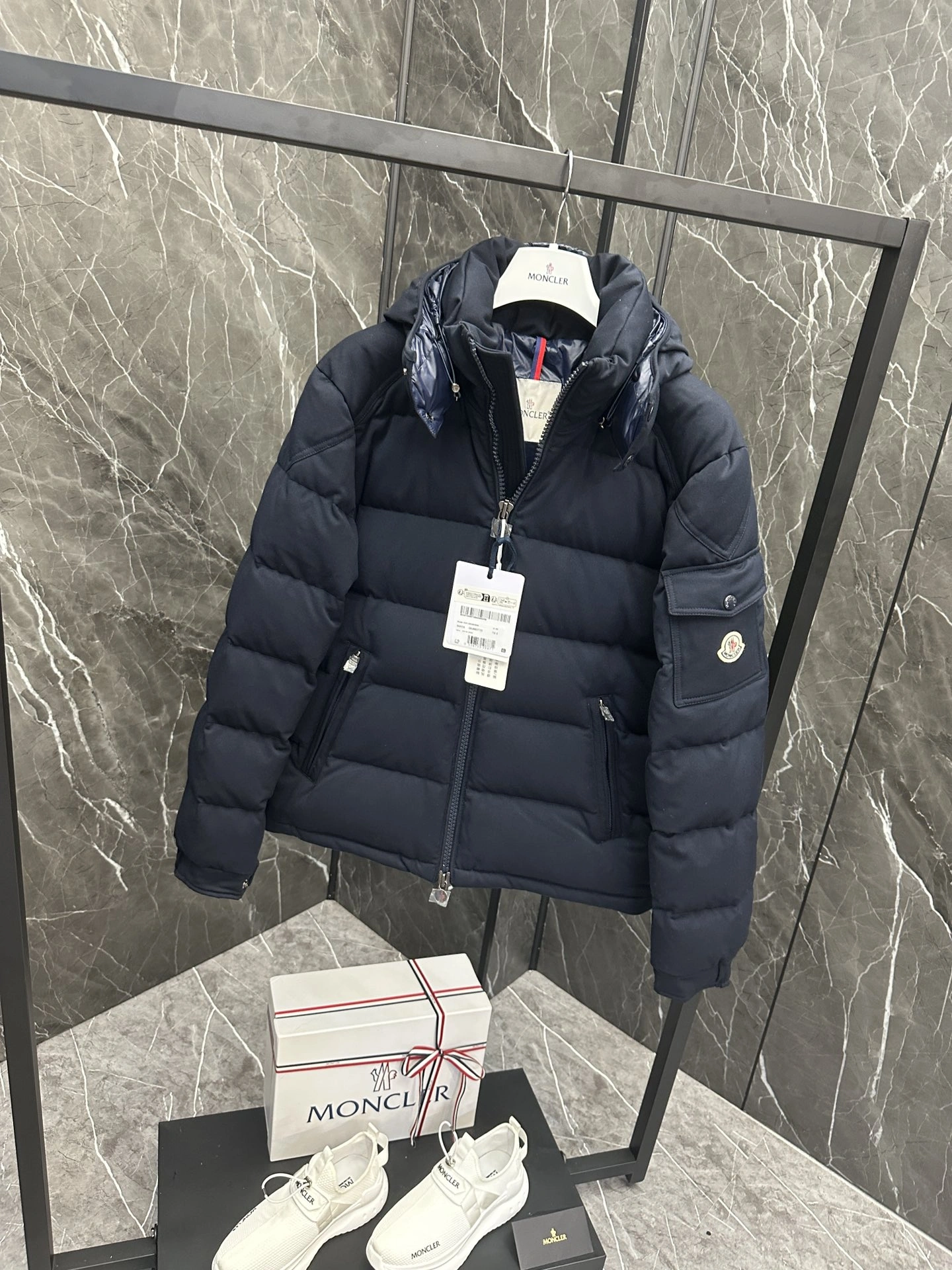 Moncler Down Jackets TechFriendly 146668