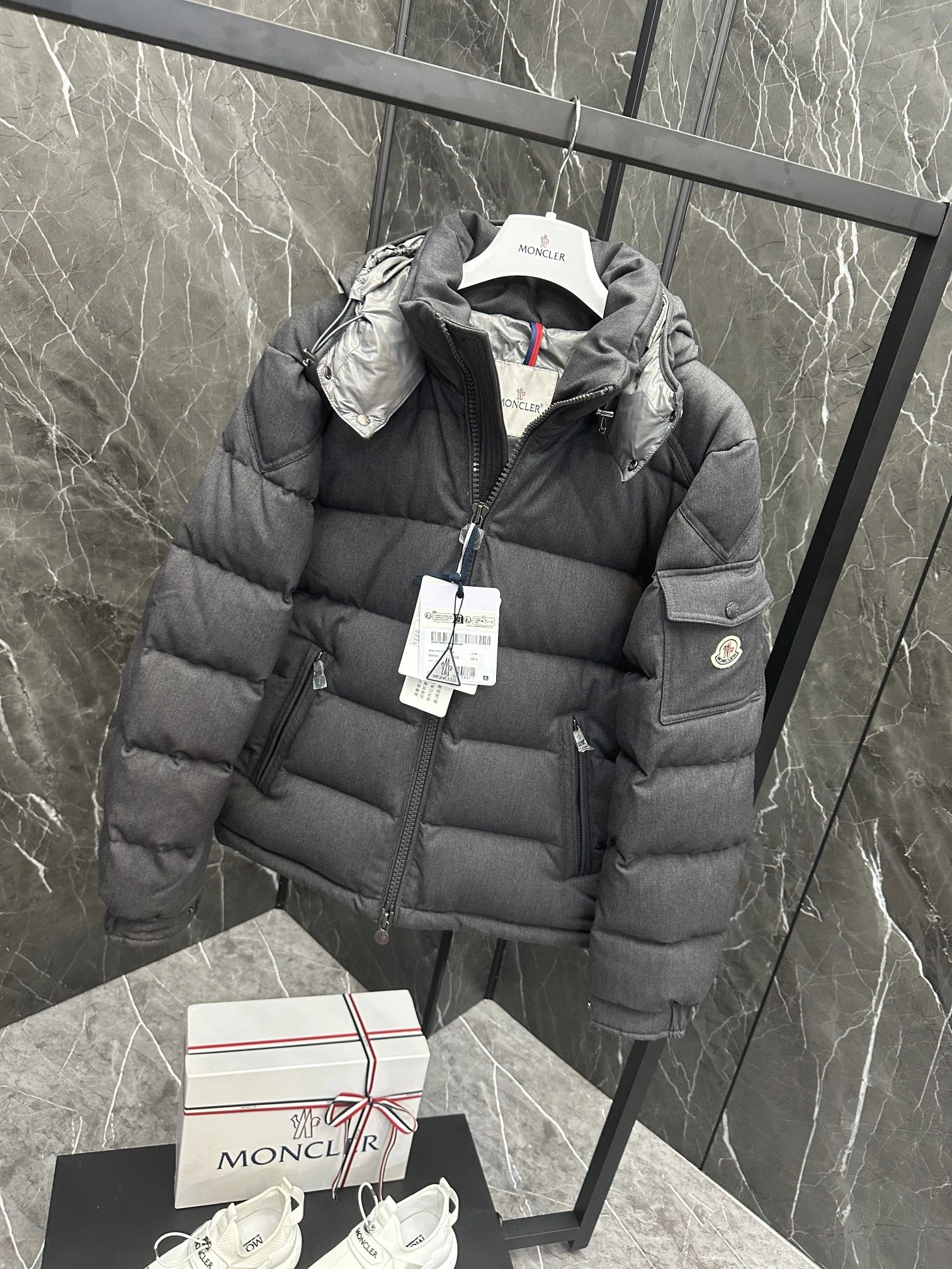 WellDesigned Moncler Down Jackets 146671