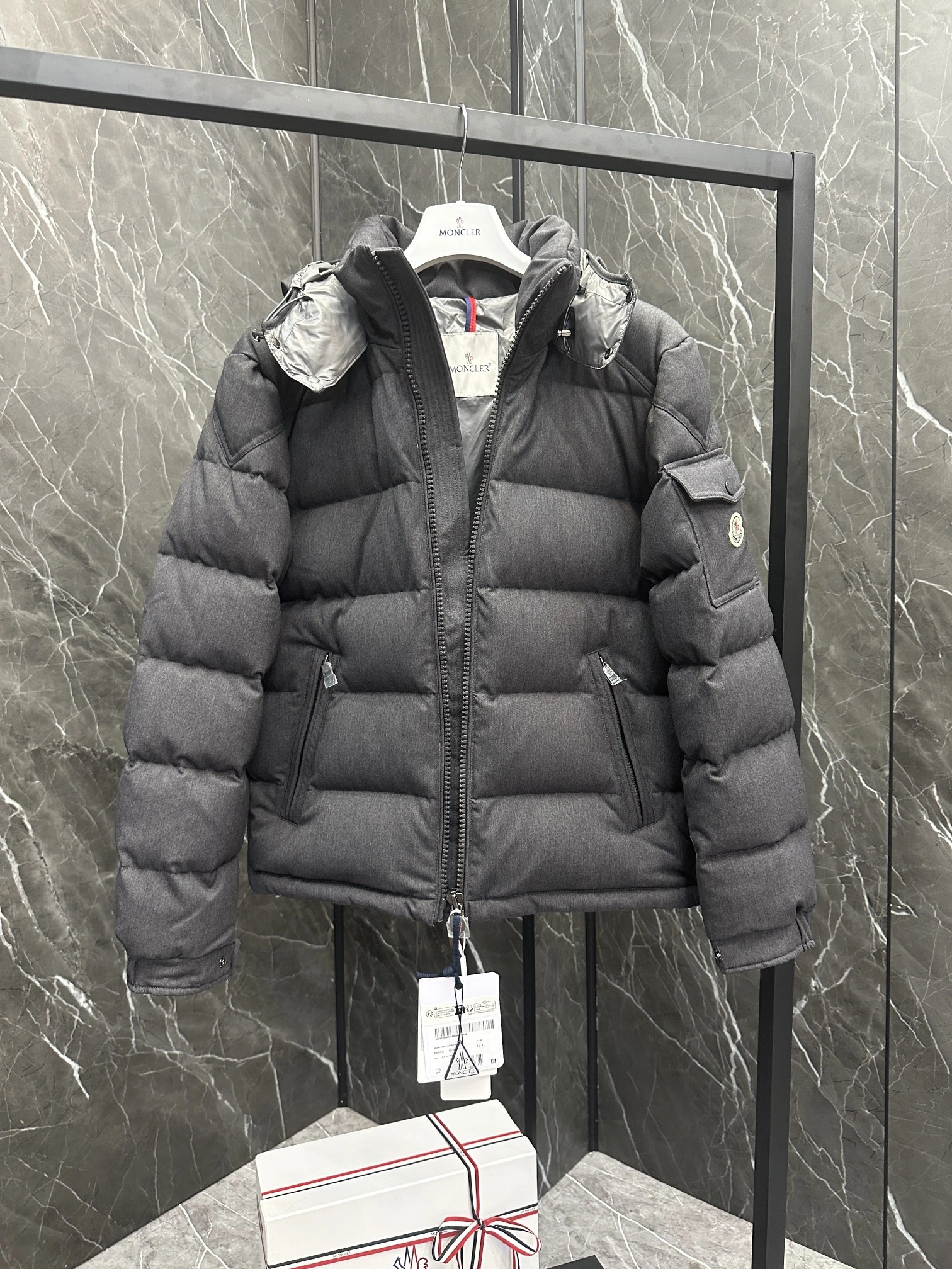 WellDesigned Moncler Down Jackets 146671