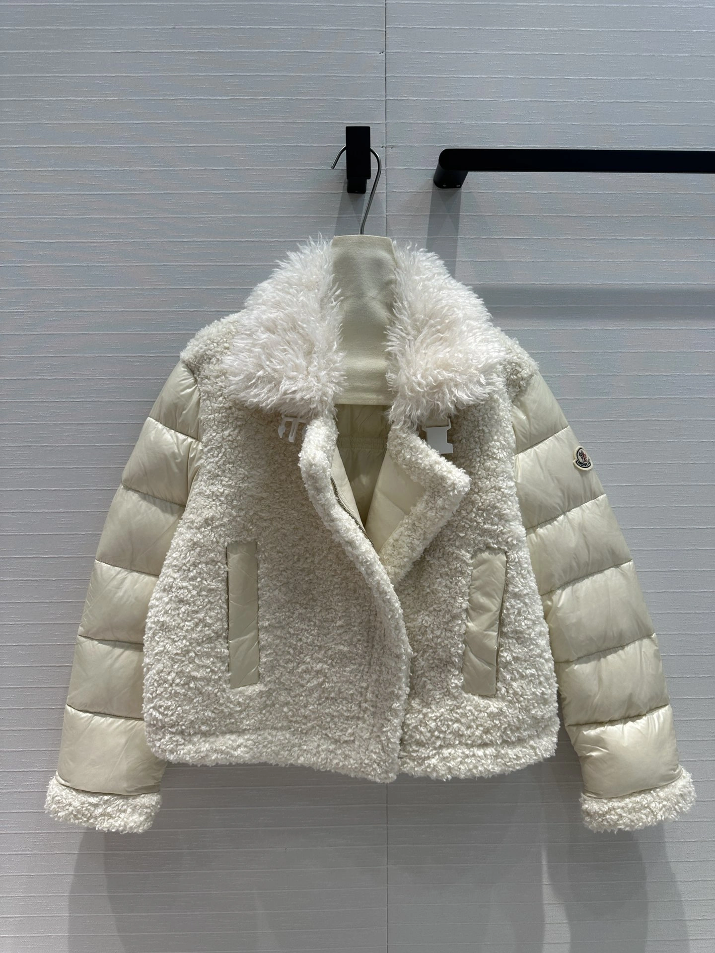 Moncler Down Jackets Premium 146658