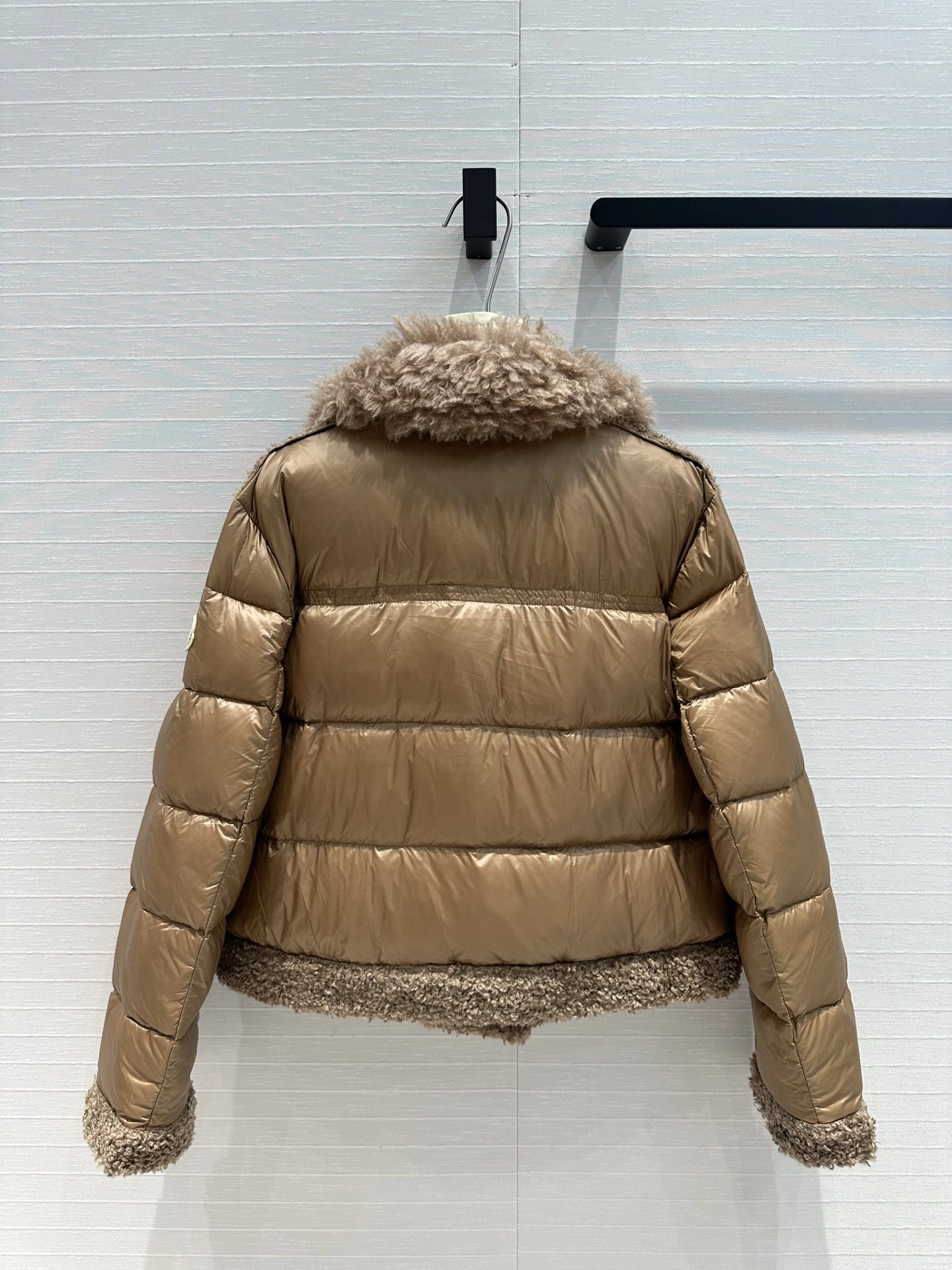 Moncler Down Jackets Classic 146661