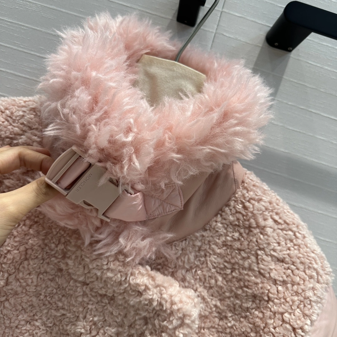 Moncler Down Jackets Tailored 146659