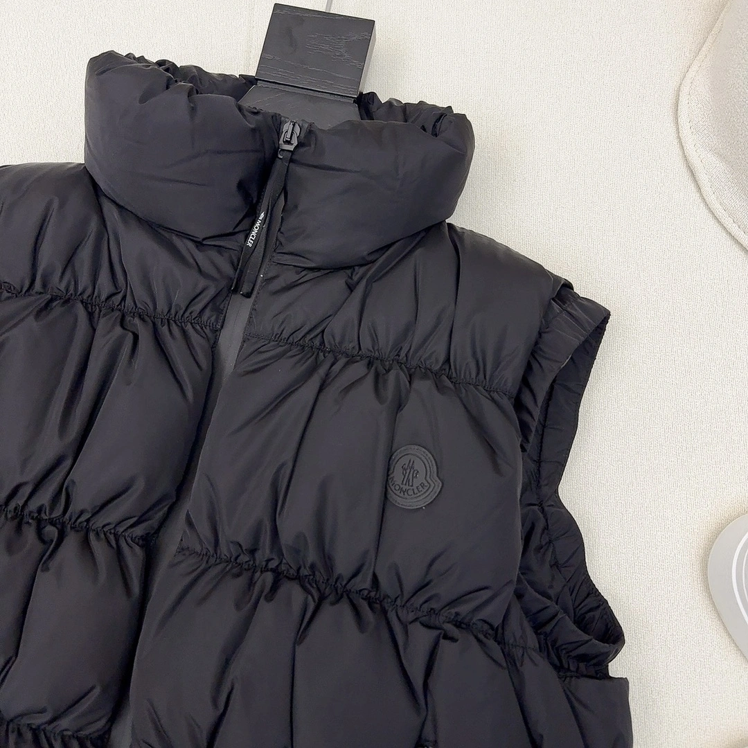 UrbanChic Moncler Down Jackets 146664