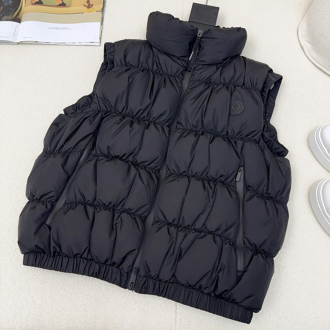 UrbanChic Moncler Down Jackets 146664
