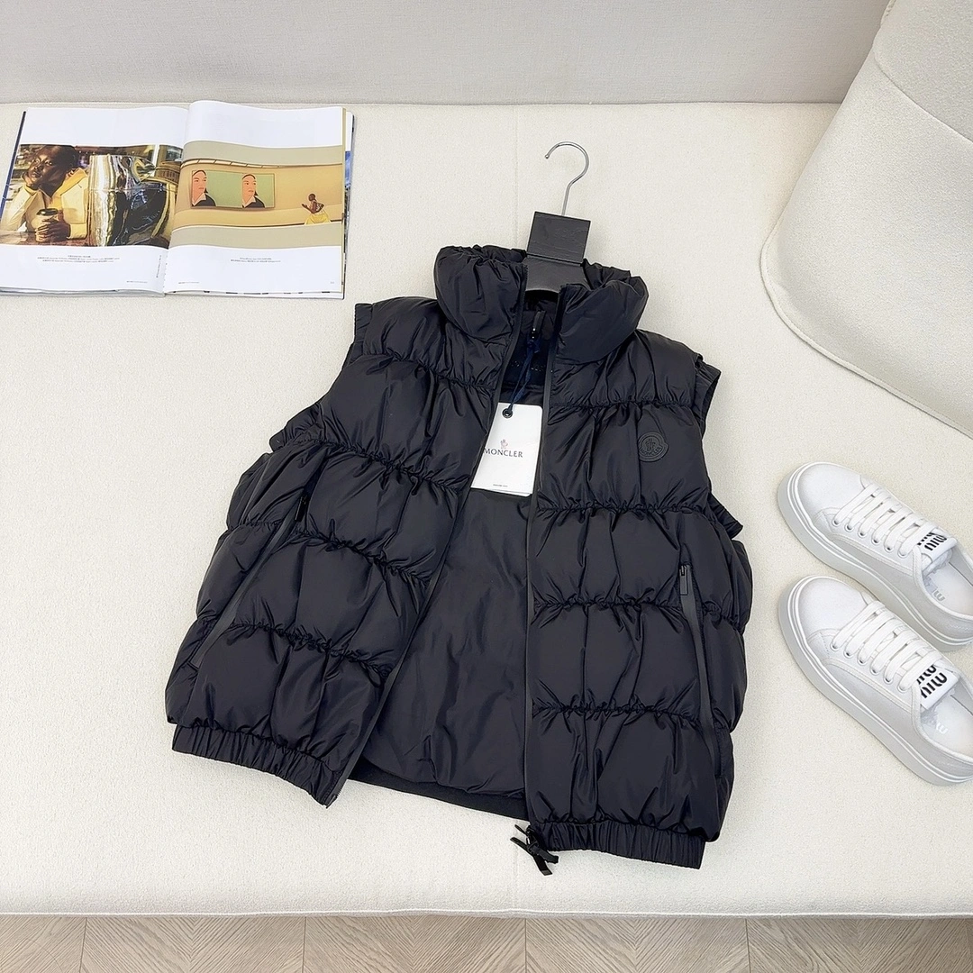UrbanChic Moncler Down Jackets 146664