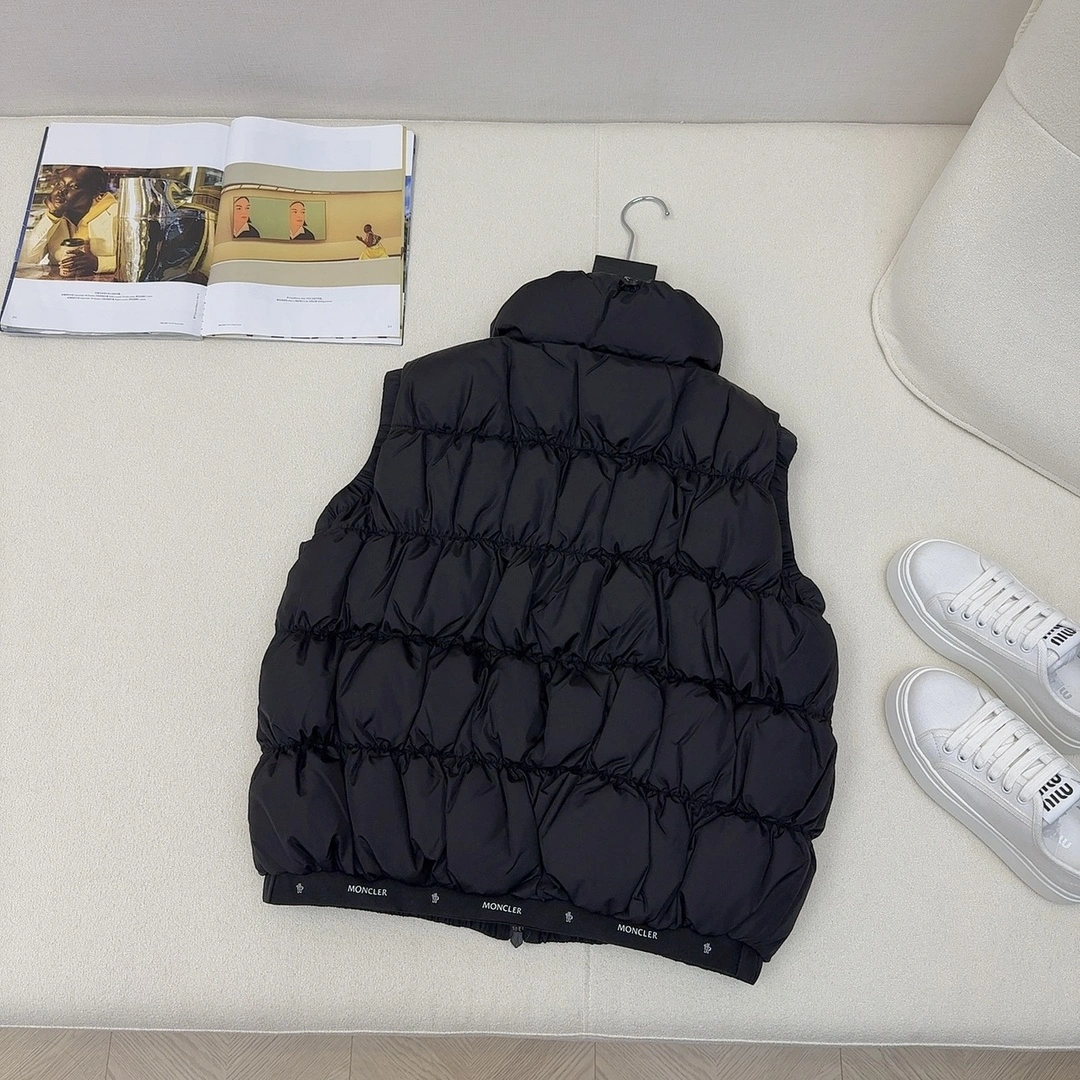 UrbanChic Moncler Down Jackets 146664