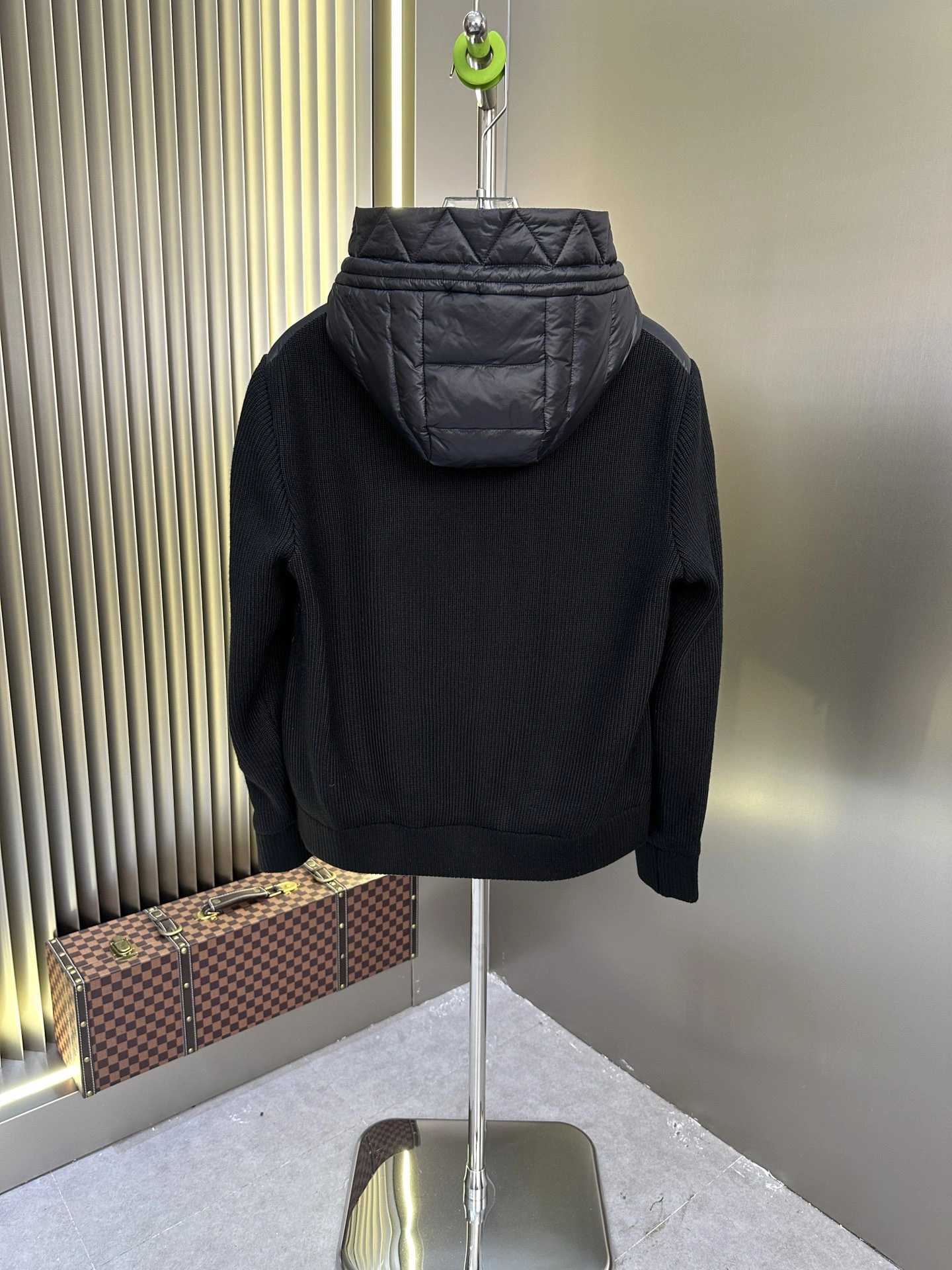 Moncler Down Jackets FreshLook 146681