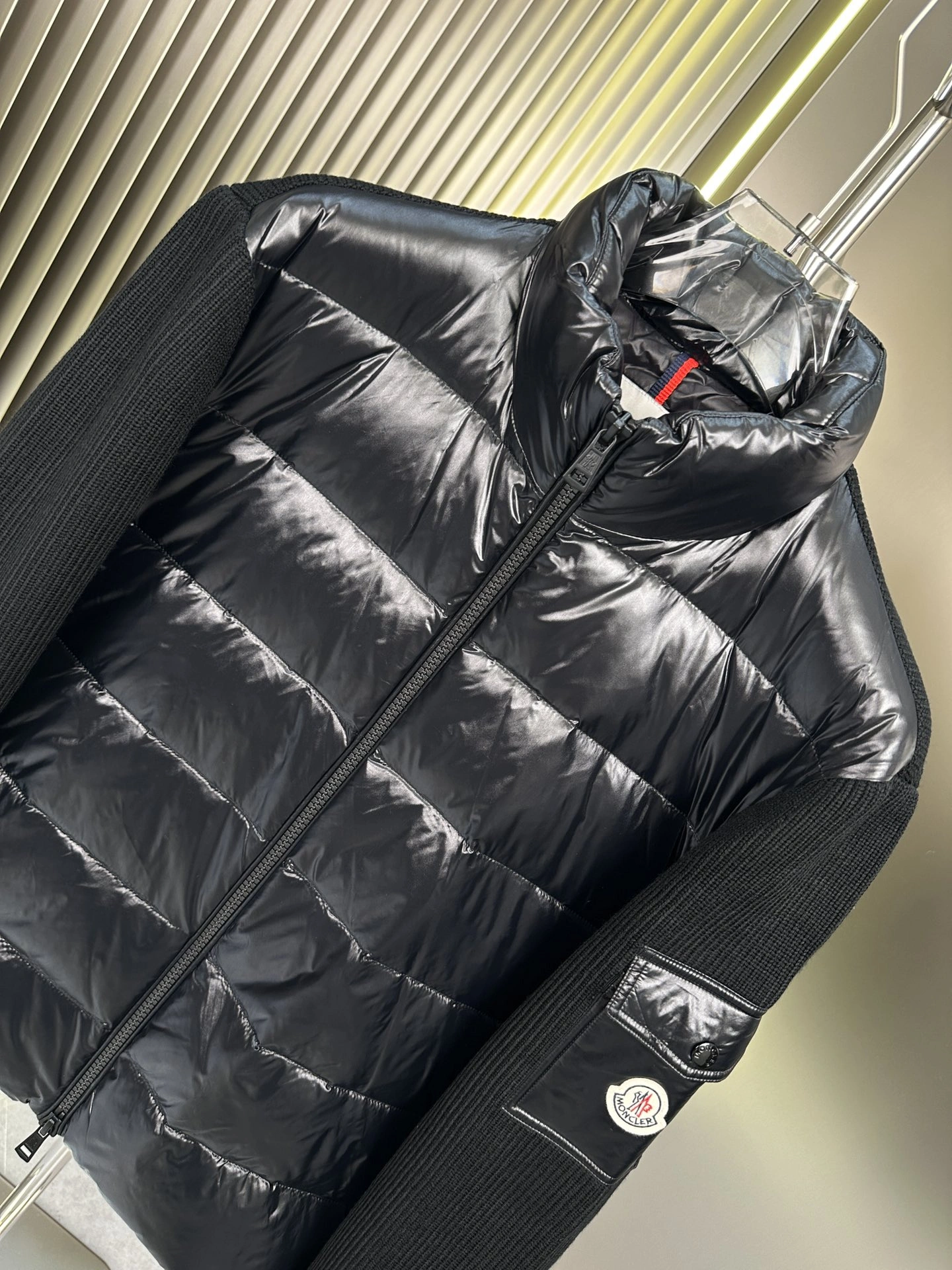 Moncler Down Jackets Bold 146663