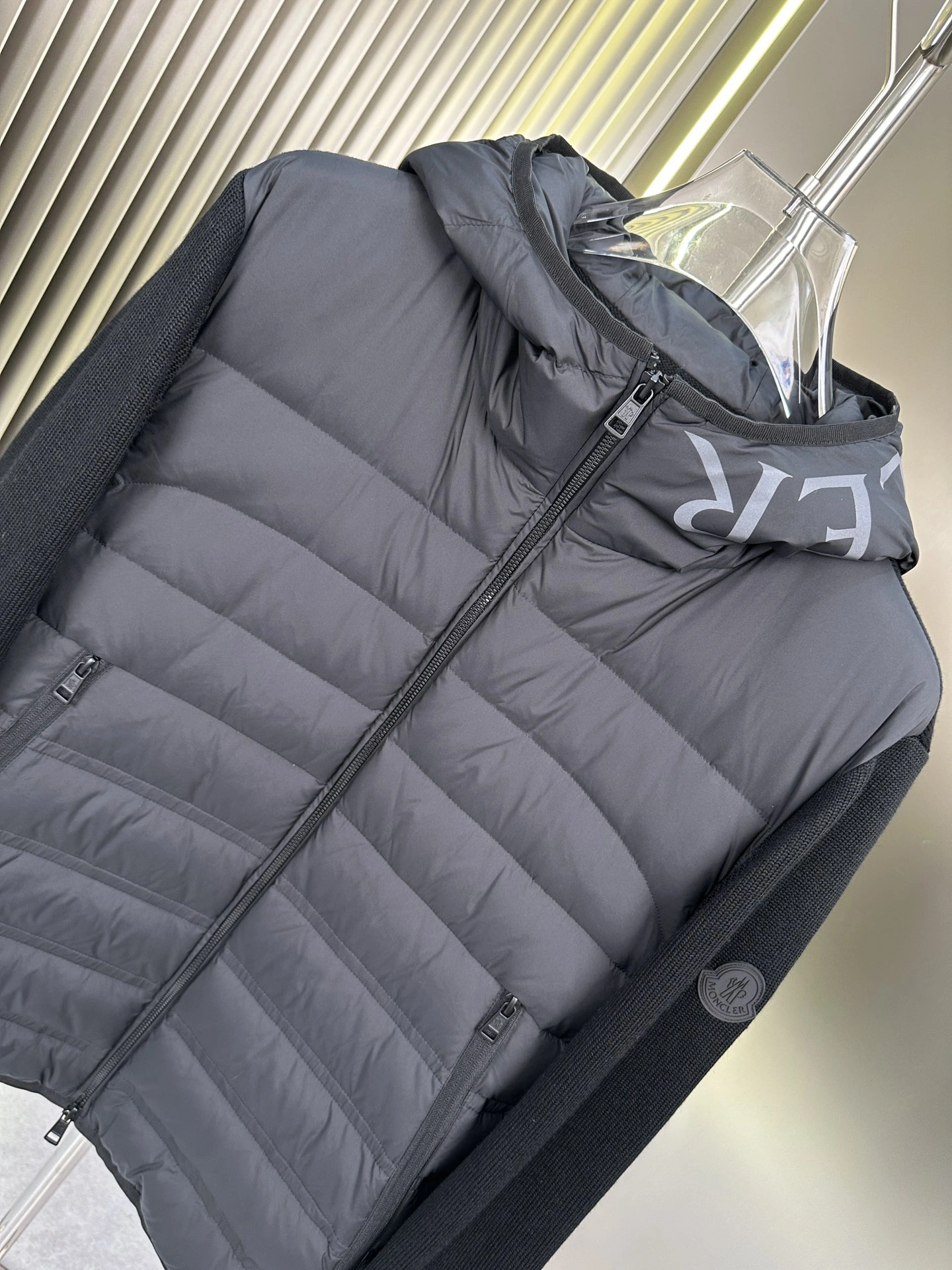 Comfortable Moncler Down Jackets 146672