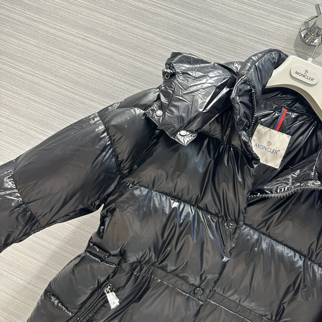 Moncler Down Jackets Durable 146653