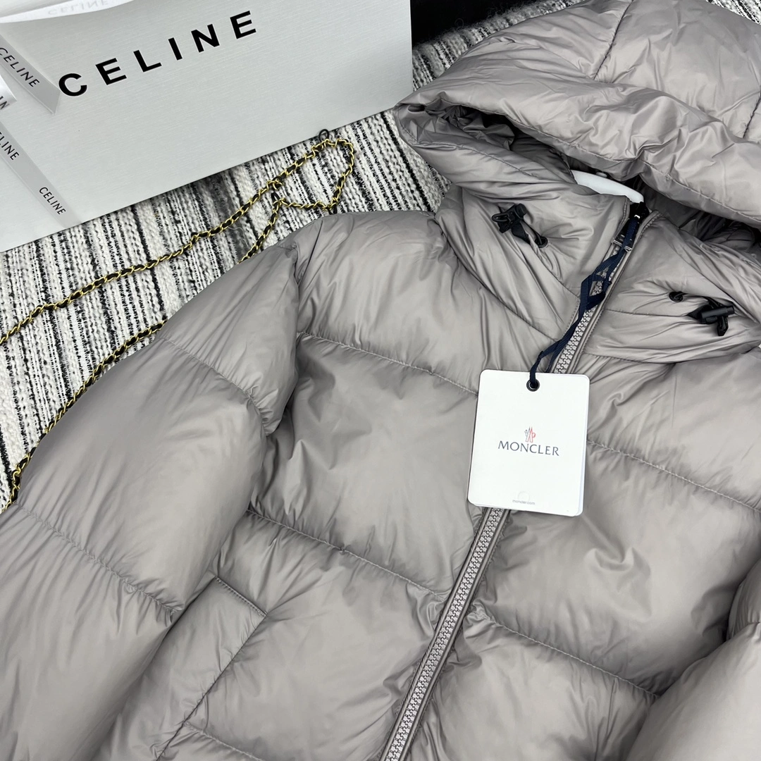 Moncler Down Jackets Original 146651