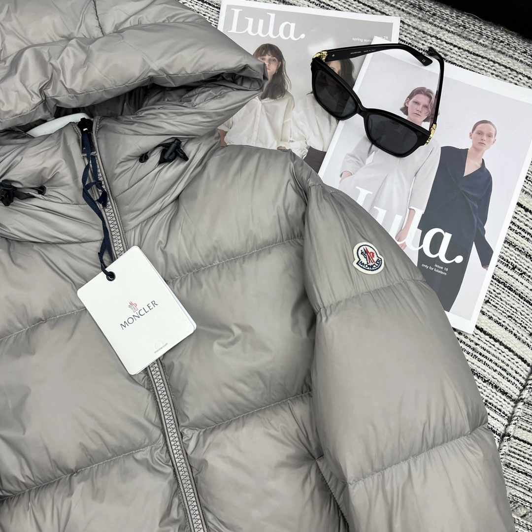 Moncler Down Jackets Original 146651