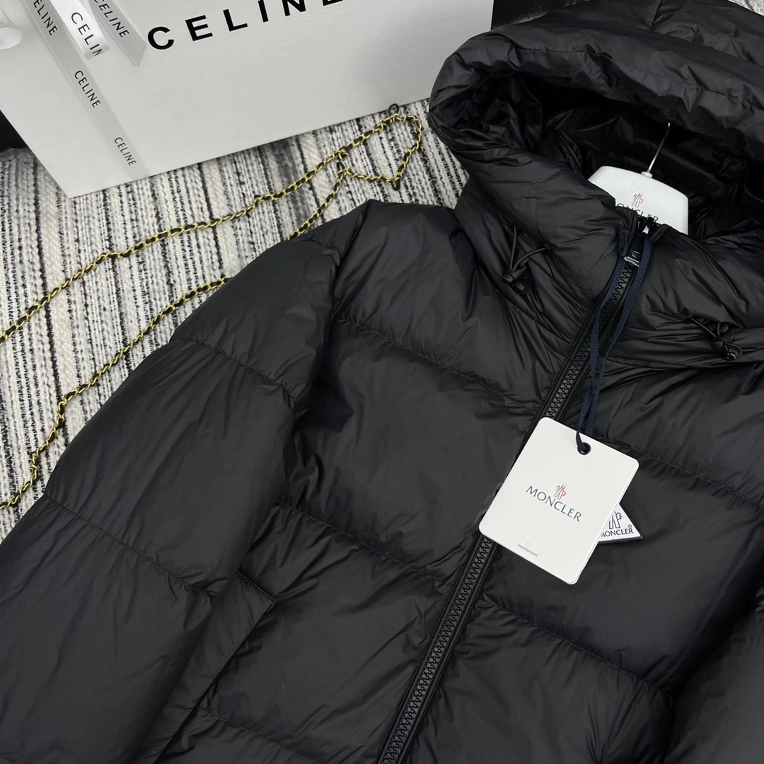 Reliable Moncler Down Jackets 146675