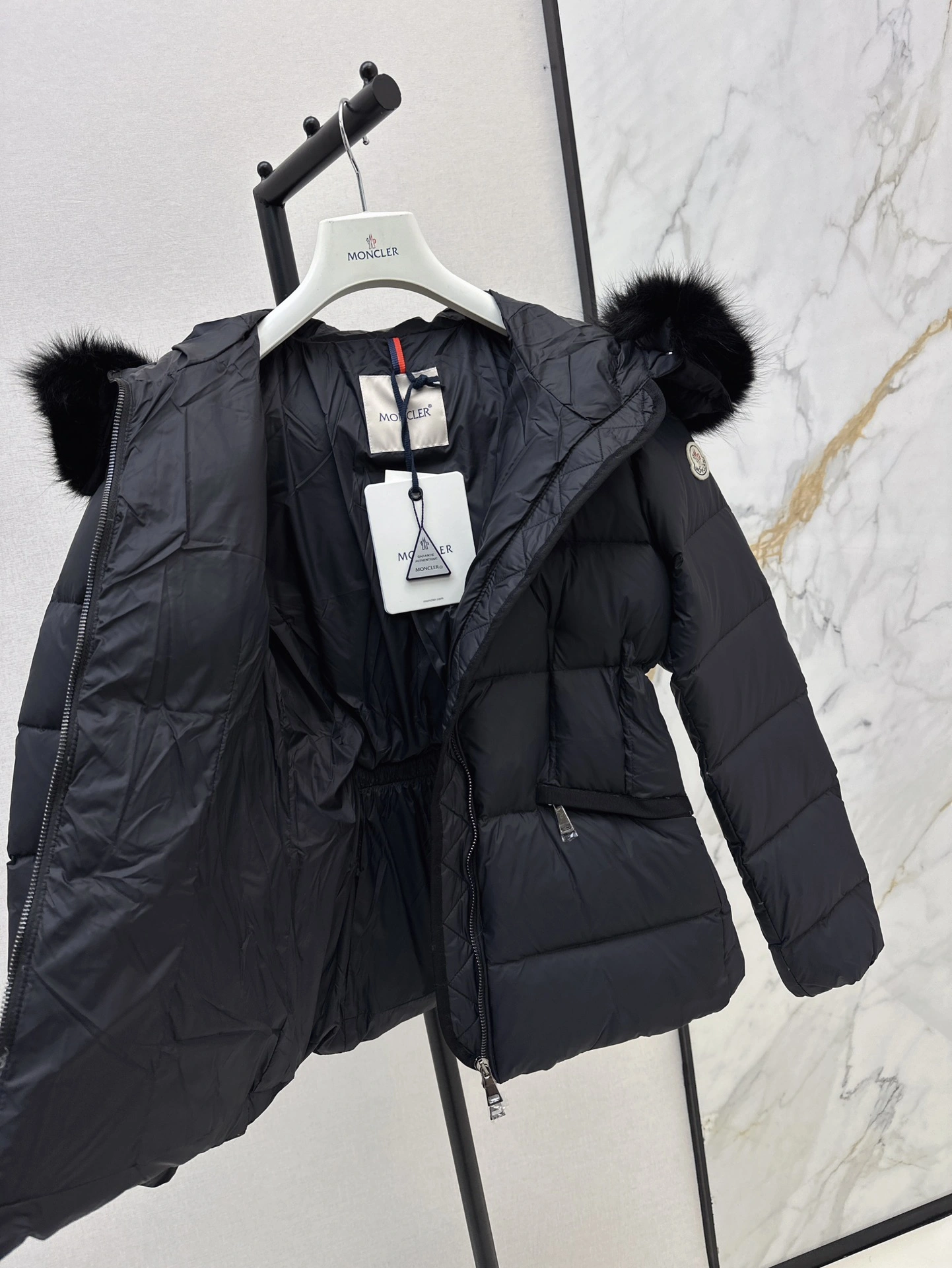 Moncler Down Jackets Premium 146650
