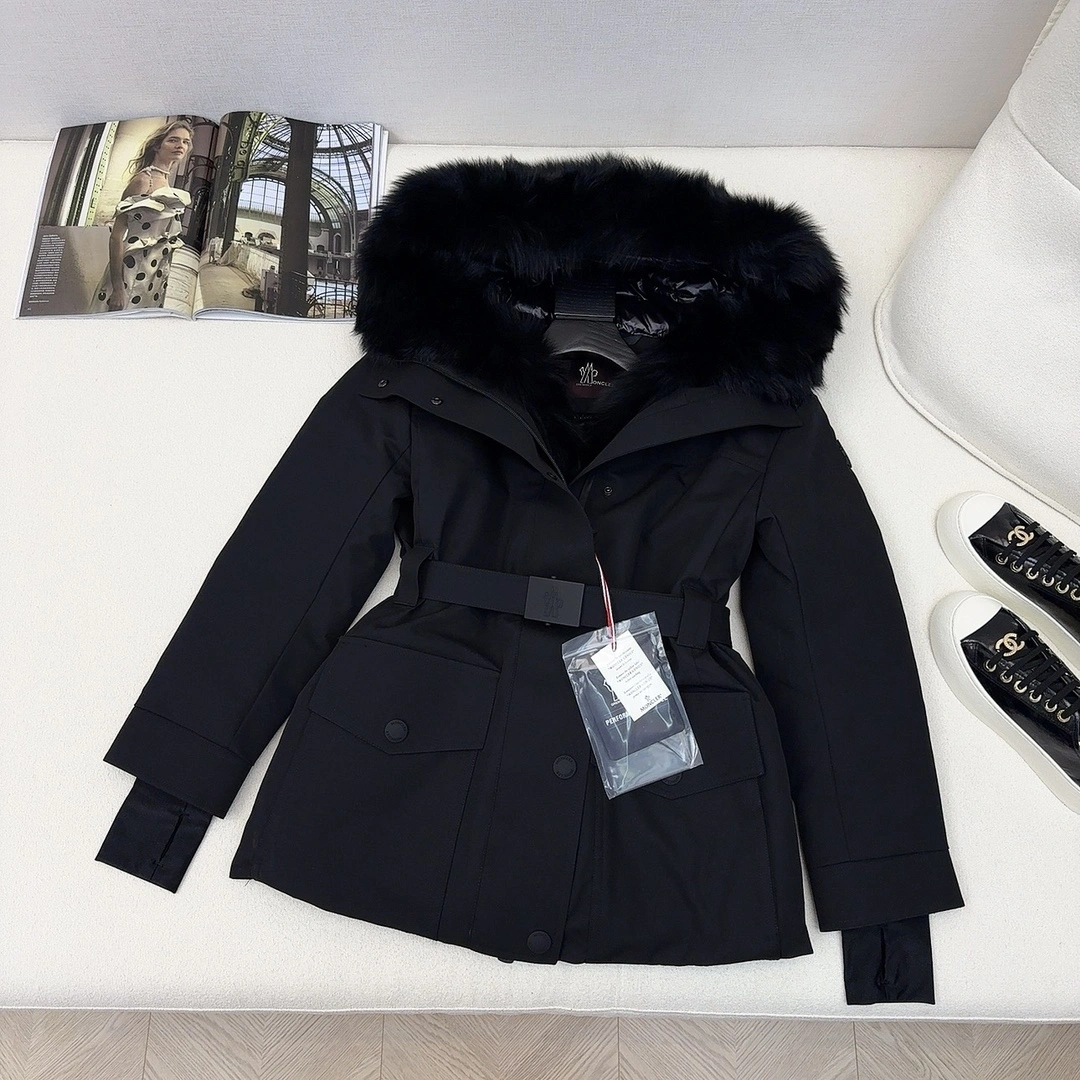 Moncler Down Jackets Versatile 146648