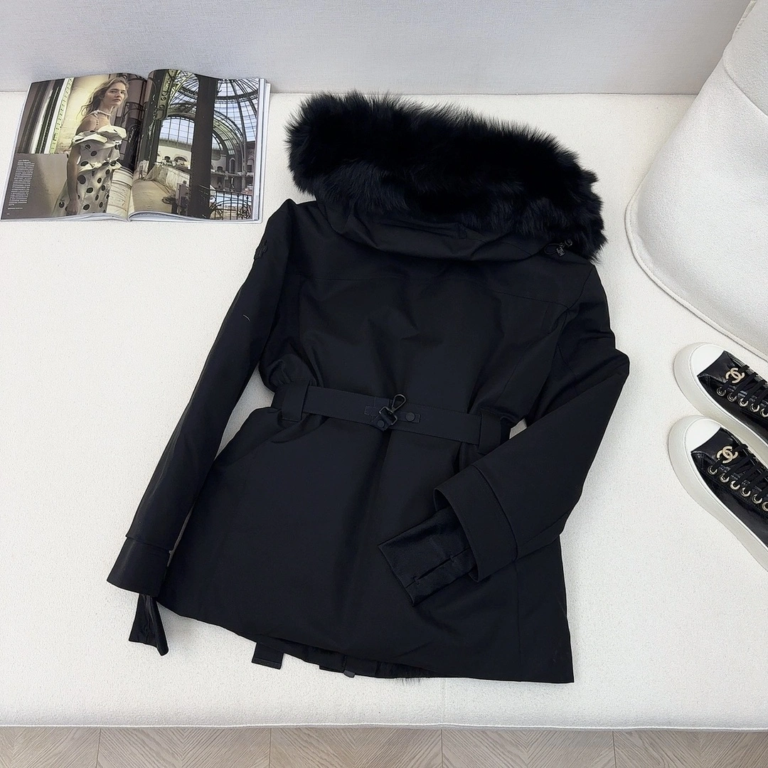 Moncler Down Jackets Versatile 146648
