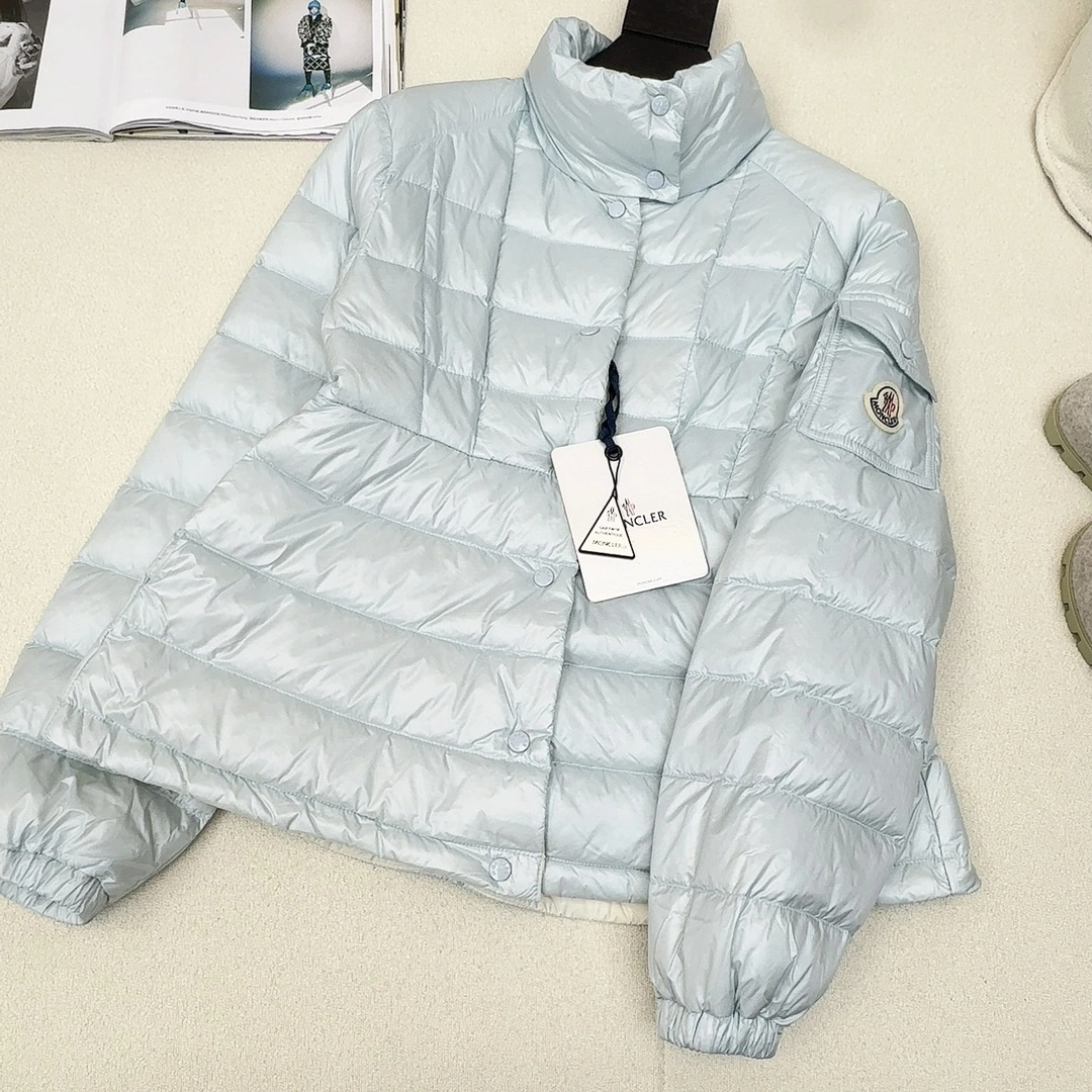 Bright Moncler Down Jackets 146628