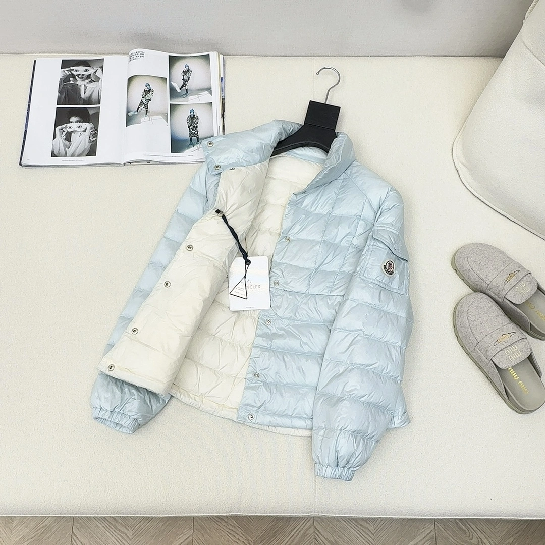 Bright Moncler Down Jackets 146628