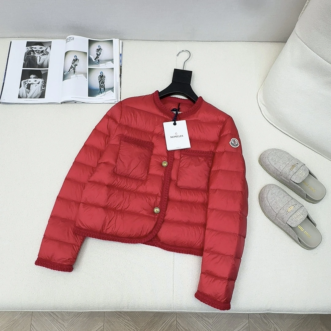 Resilient Moncler Down Jackets 146639