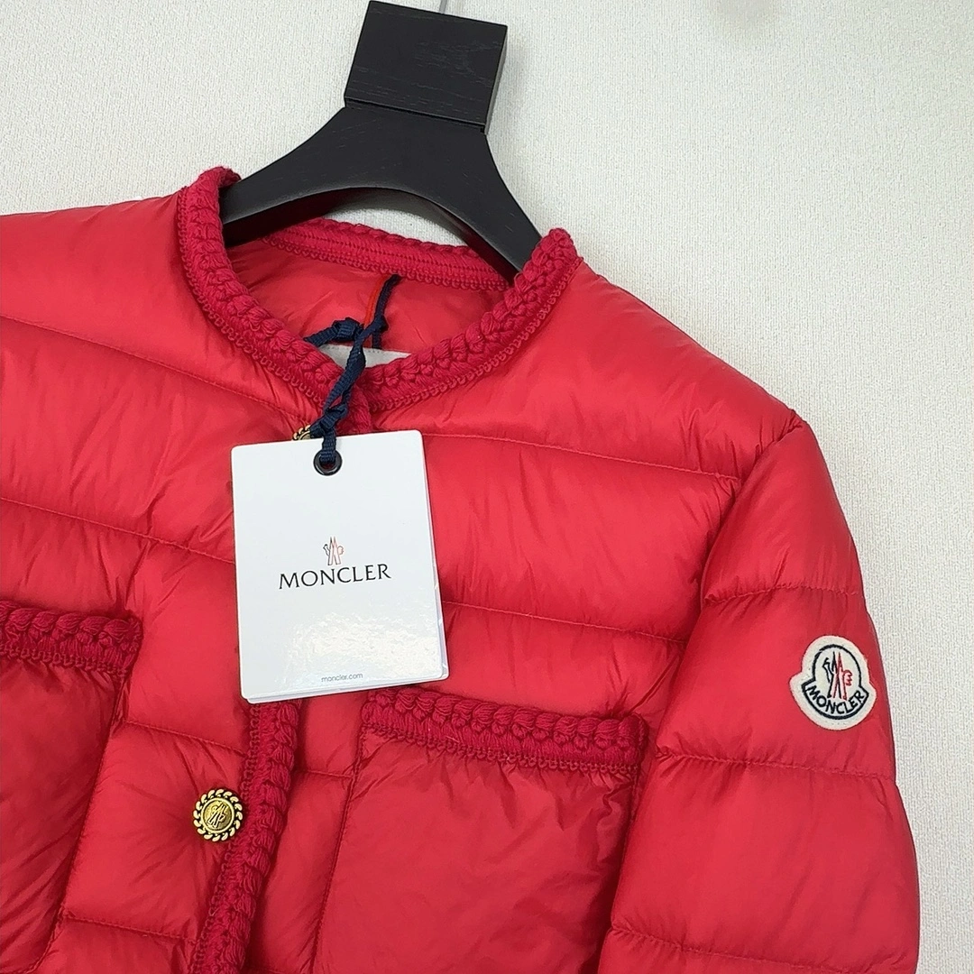 Resilient Moncler Down Jackets 146639