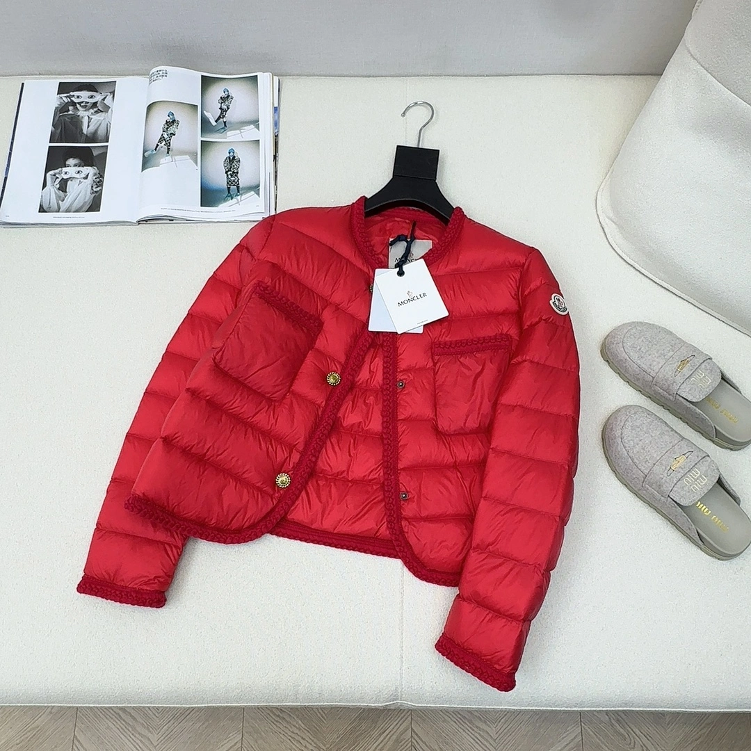 Resilient Moncler Down Jackets 146639