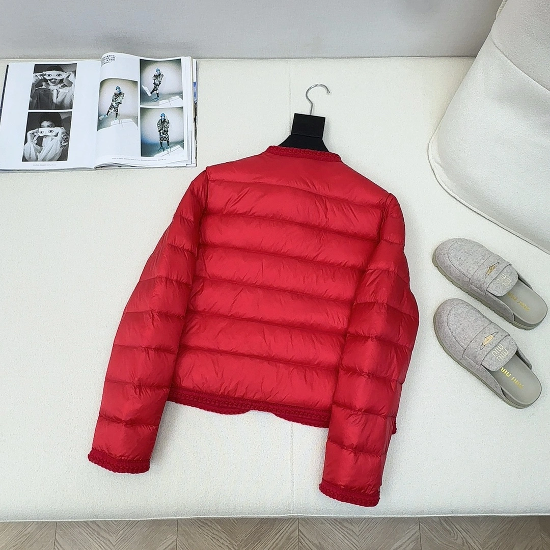 Resilient Moncler Down Jackets 146639