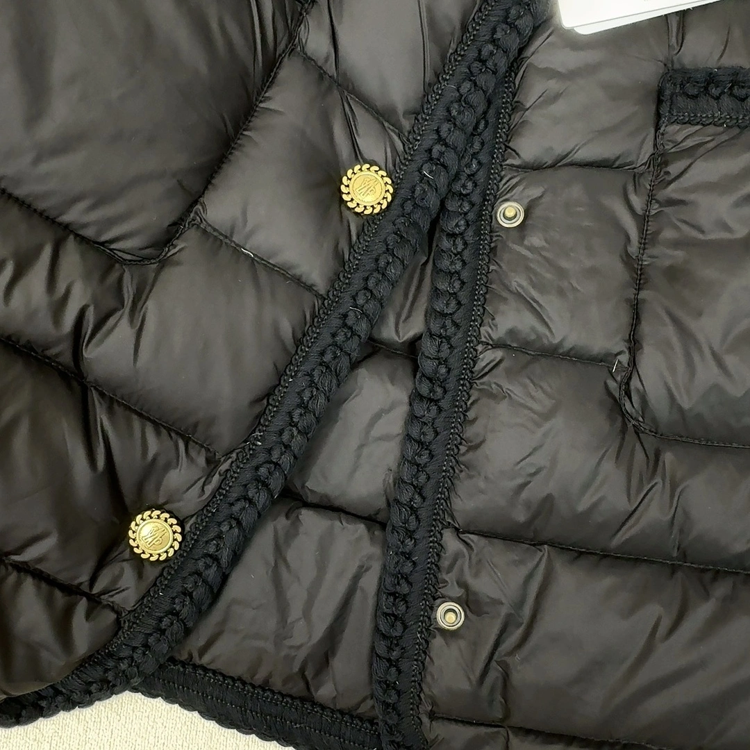Moncler Down Jackets Compact 146629