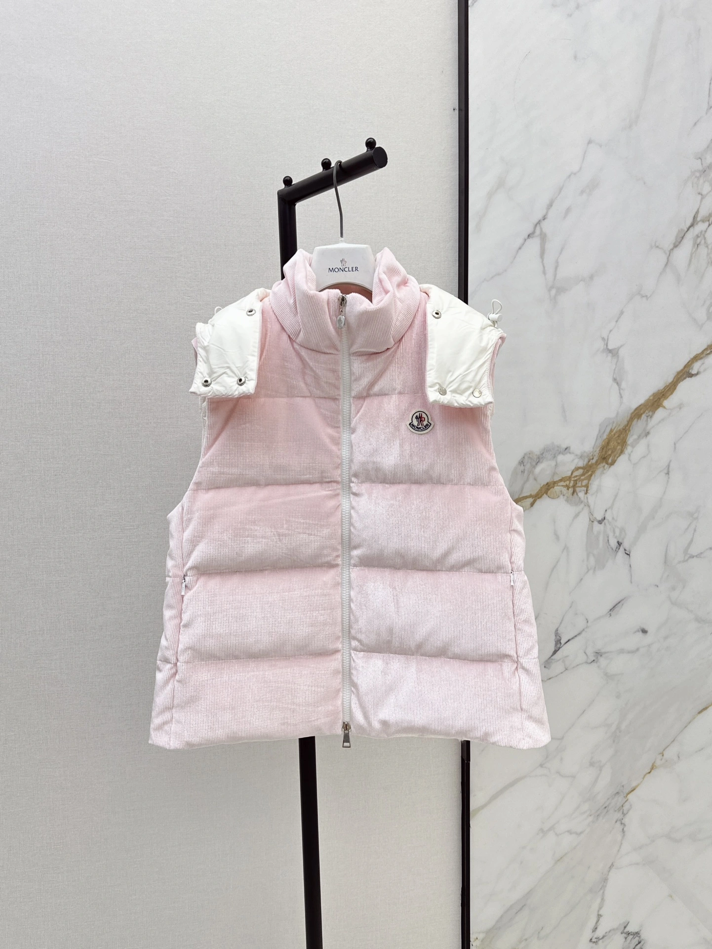 Moncler Down Jackets SoftTouch 146622