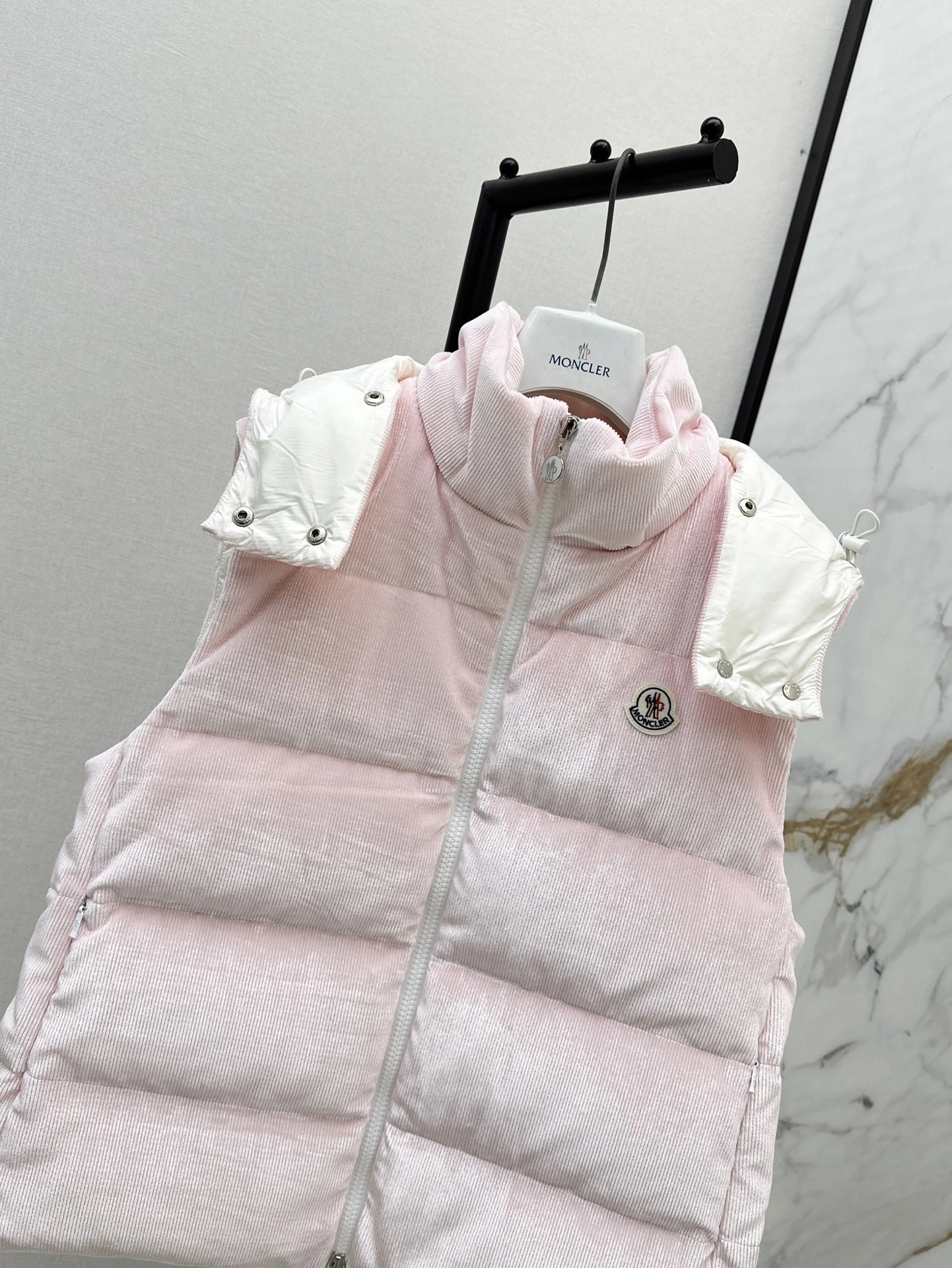 Moncler Down Jackets SoftTouch 146622