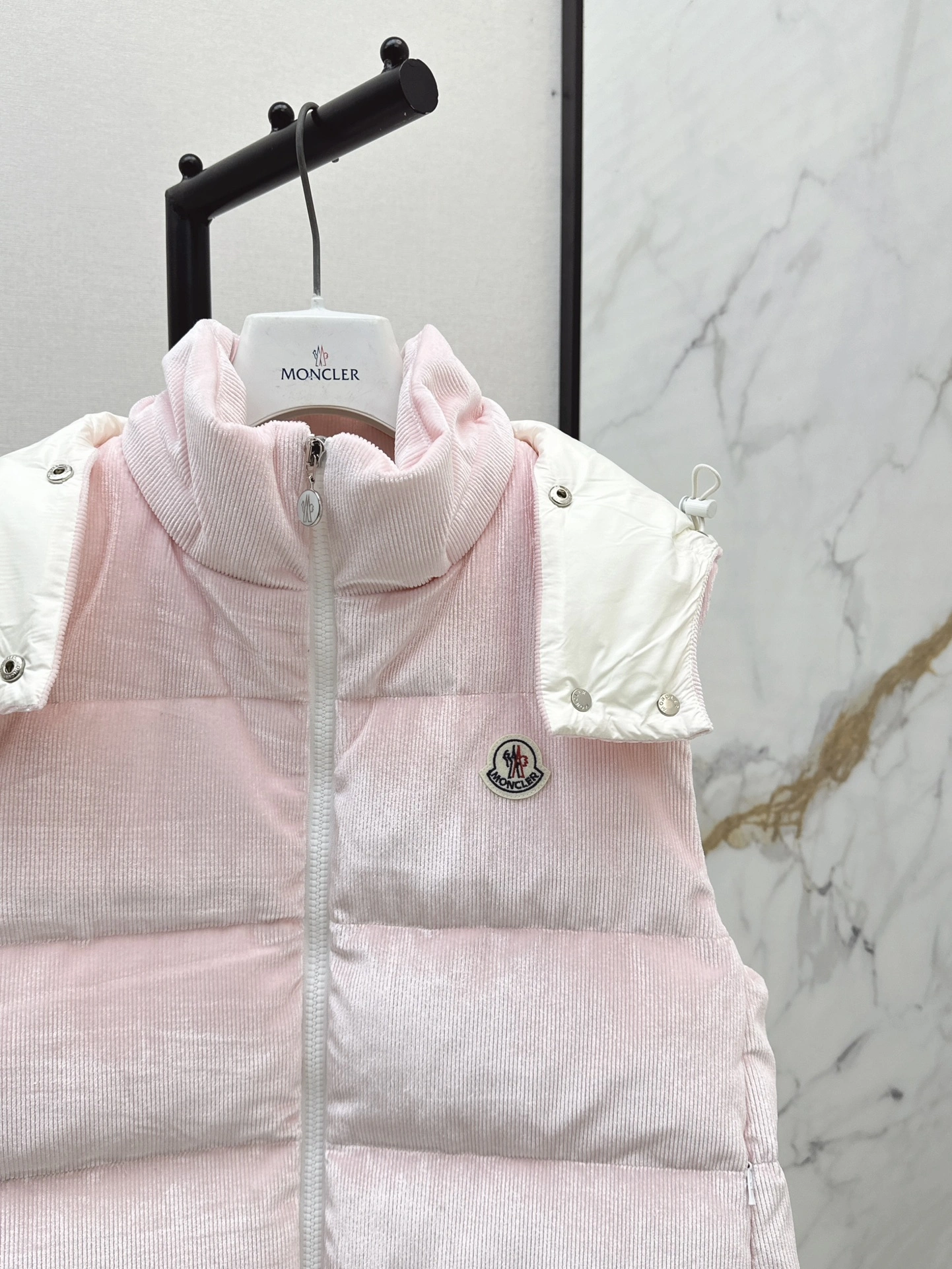 Moncler Down Jackets SoftTouch 146622